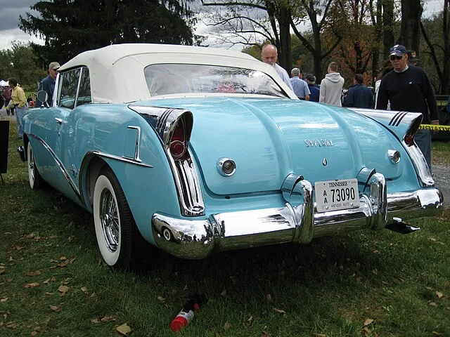 JOHN LLOYD from Concrete, Washington, United States on Wikimedia Commons