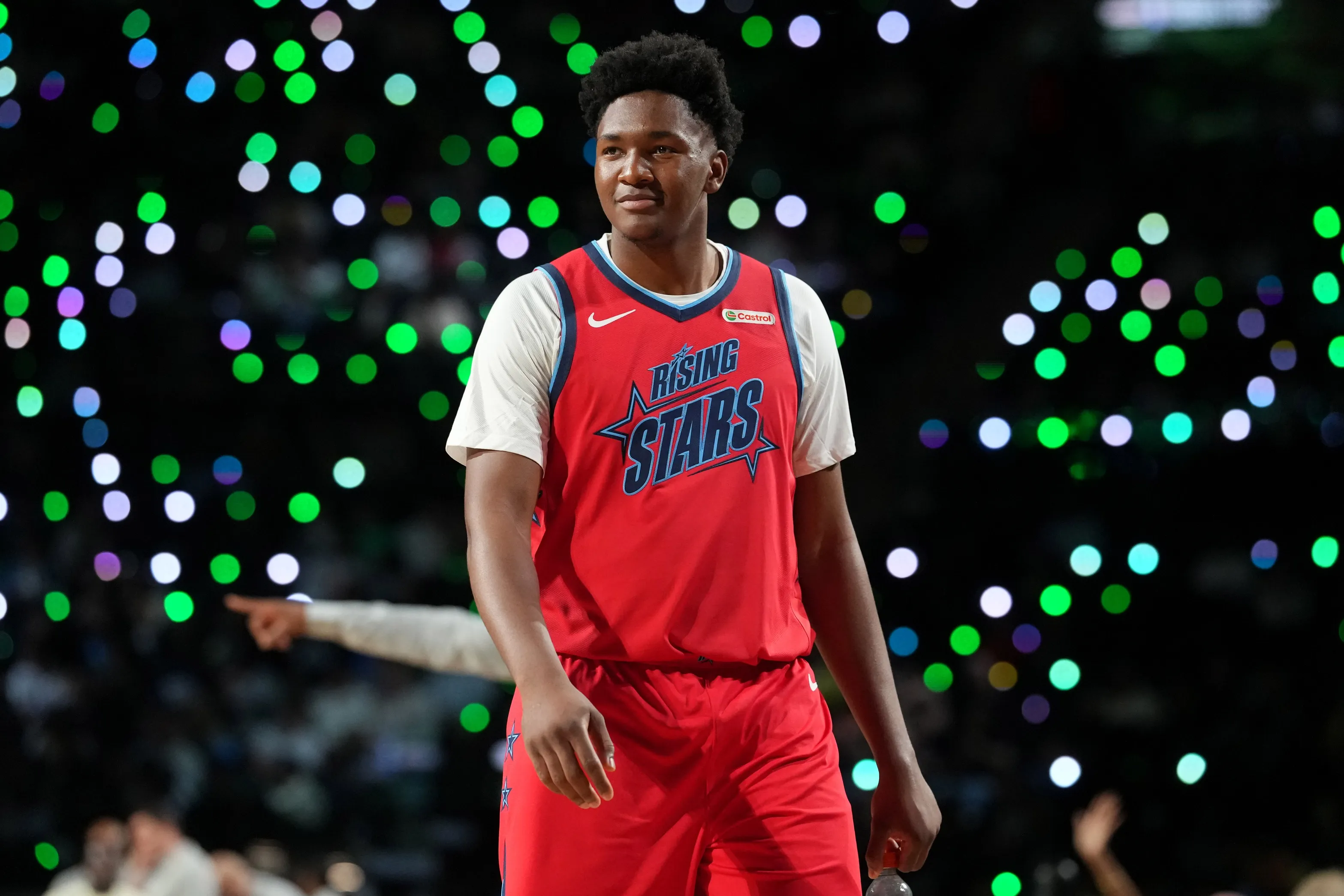 Pelicans Rookie Derik Queen Embraces Lessons From the League’s Elite
