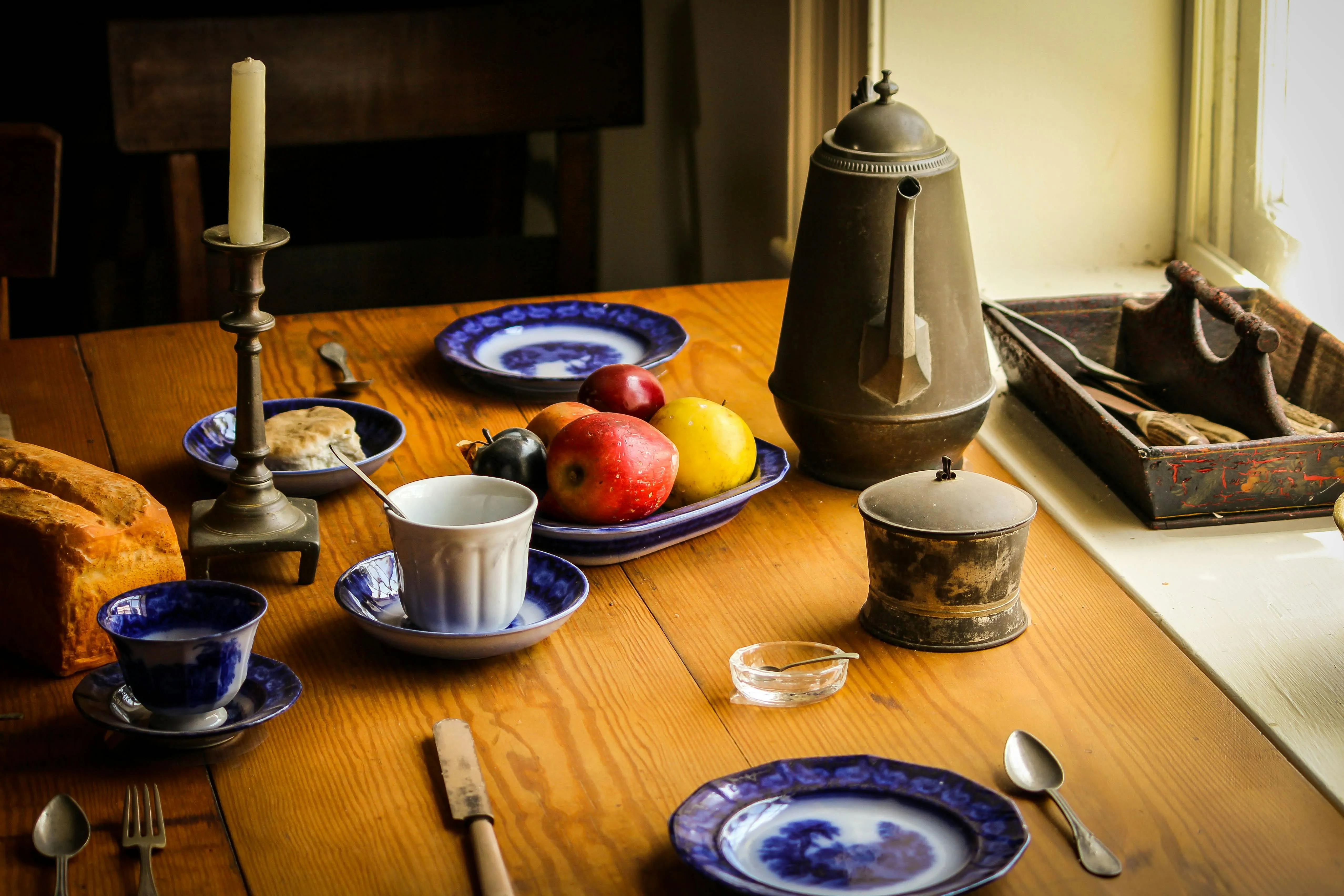 17 Retro Kitchen Gadgets No One Uses Anymore