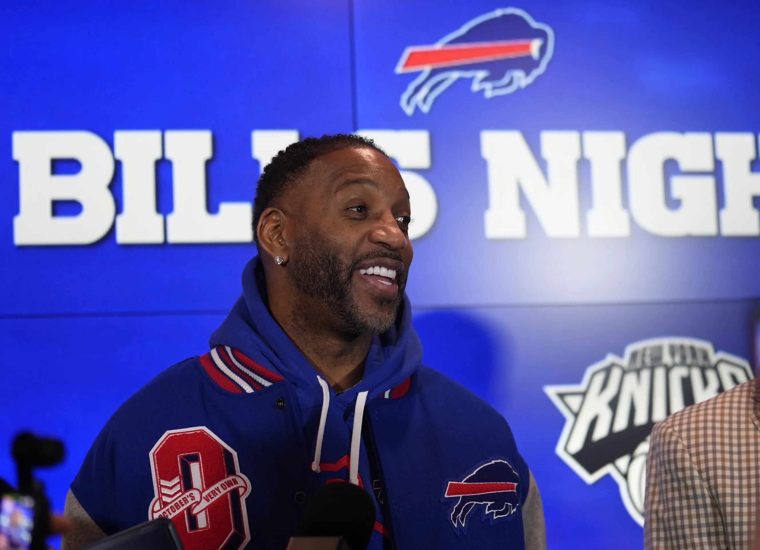 Tracy McGrady Recalls the Night He Made a Risk Betting $20,000 Against Michael Jordan