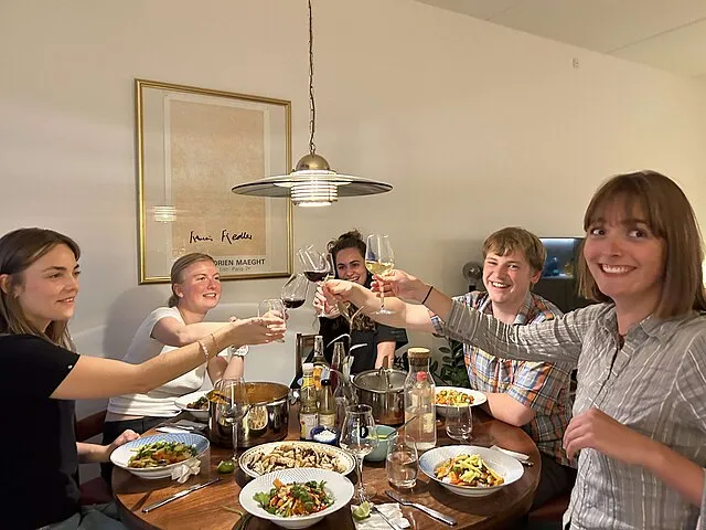 Helenecurating on Wikimedia Commons