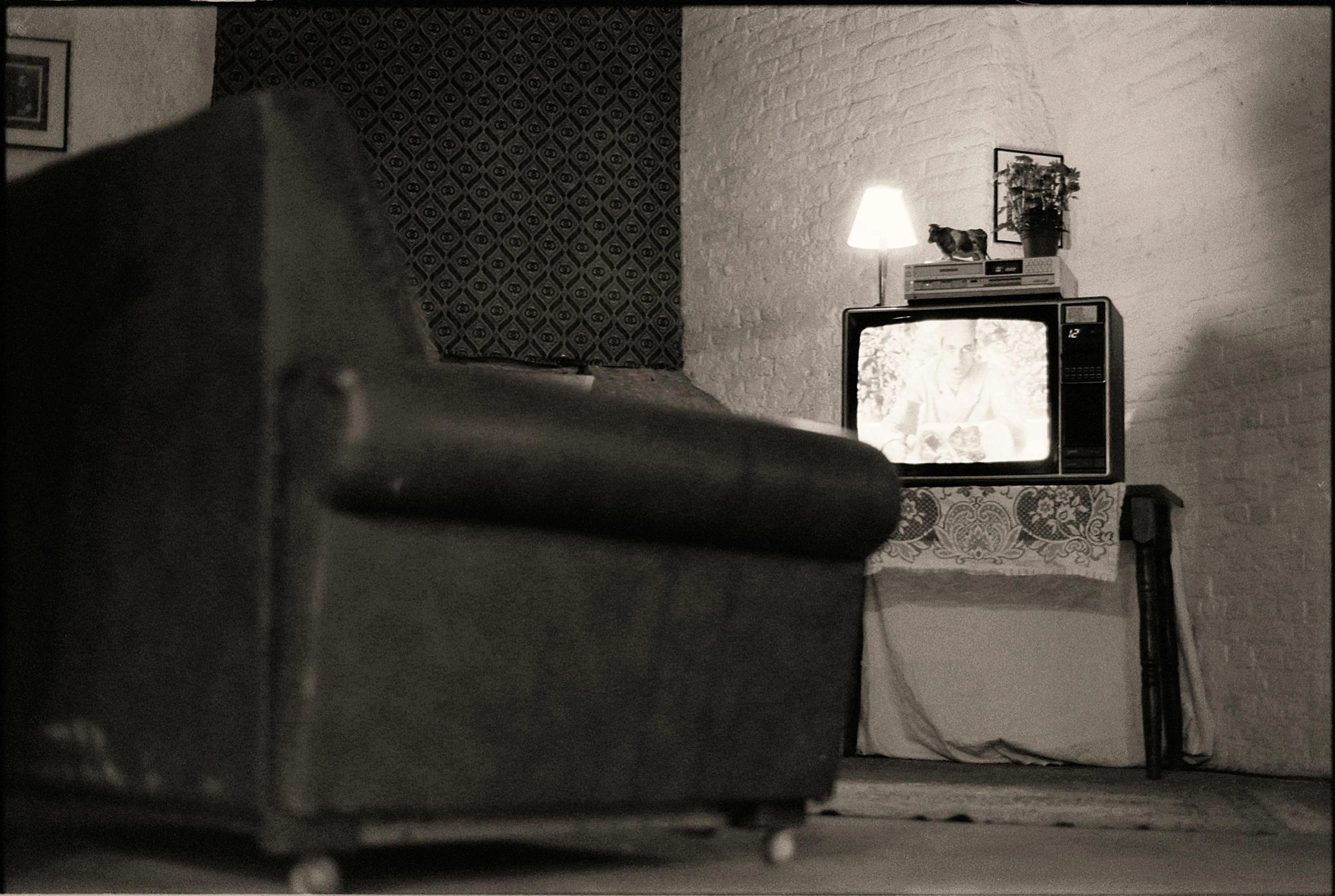 14 Things Every Living Room Had in the 1980s That Disappeared