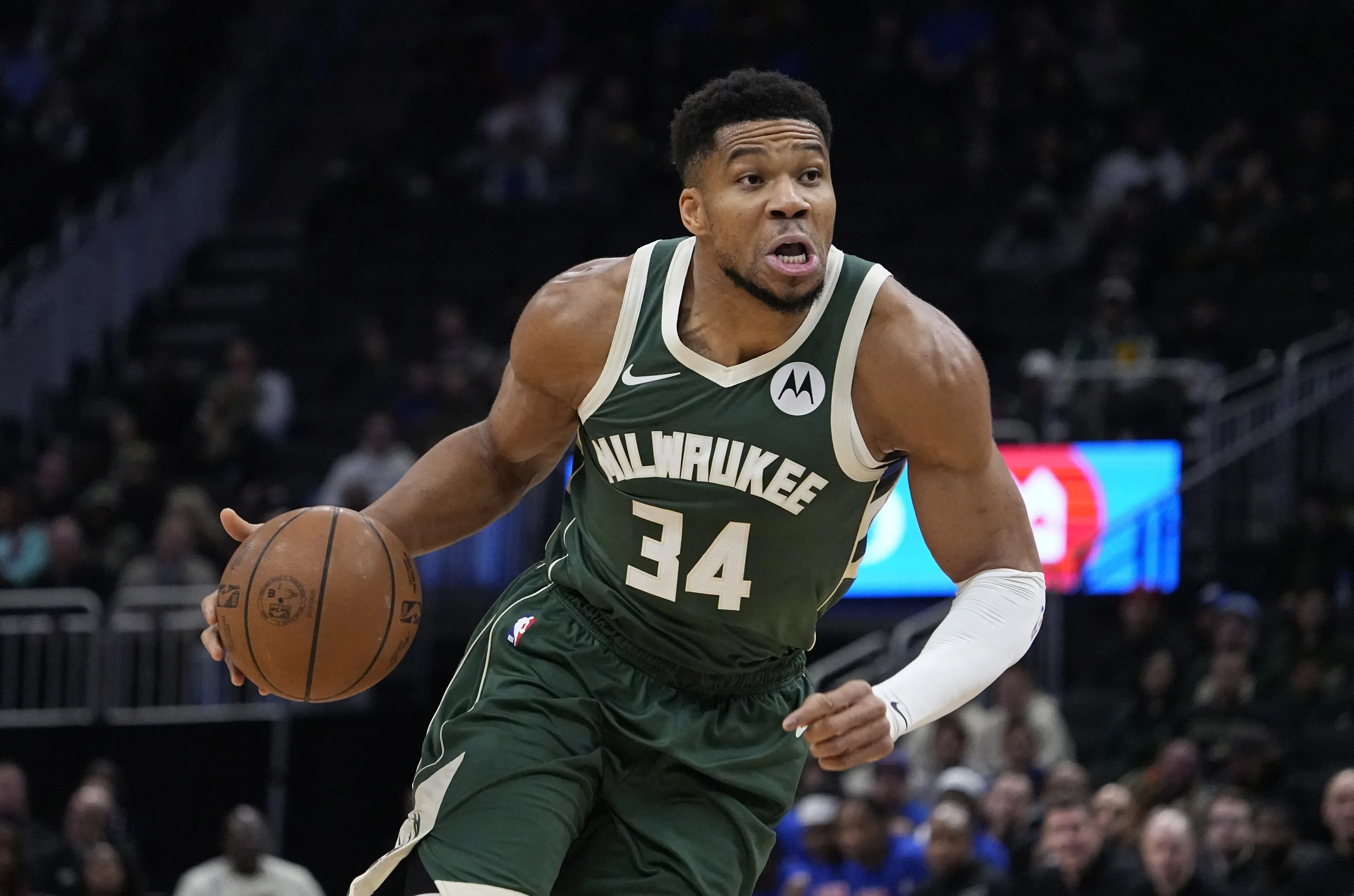 Giannis Trade Talk Intensifies as Bucks Face Turbulent Stretch