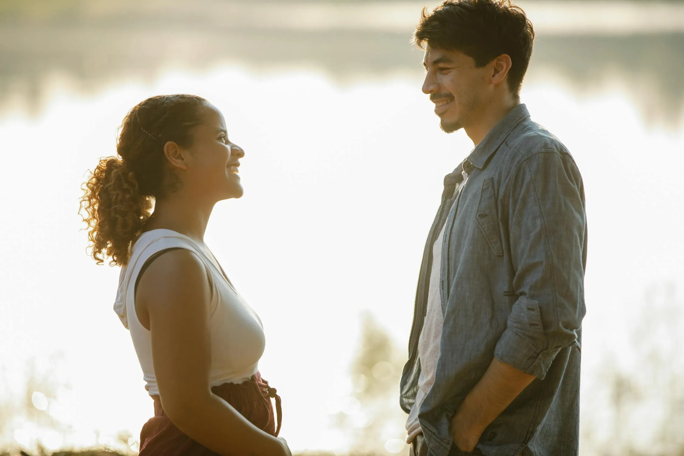 20 Conversation Starters That Actually Lead to Deeper Connection