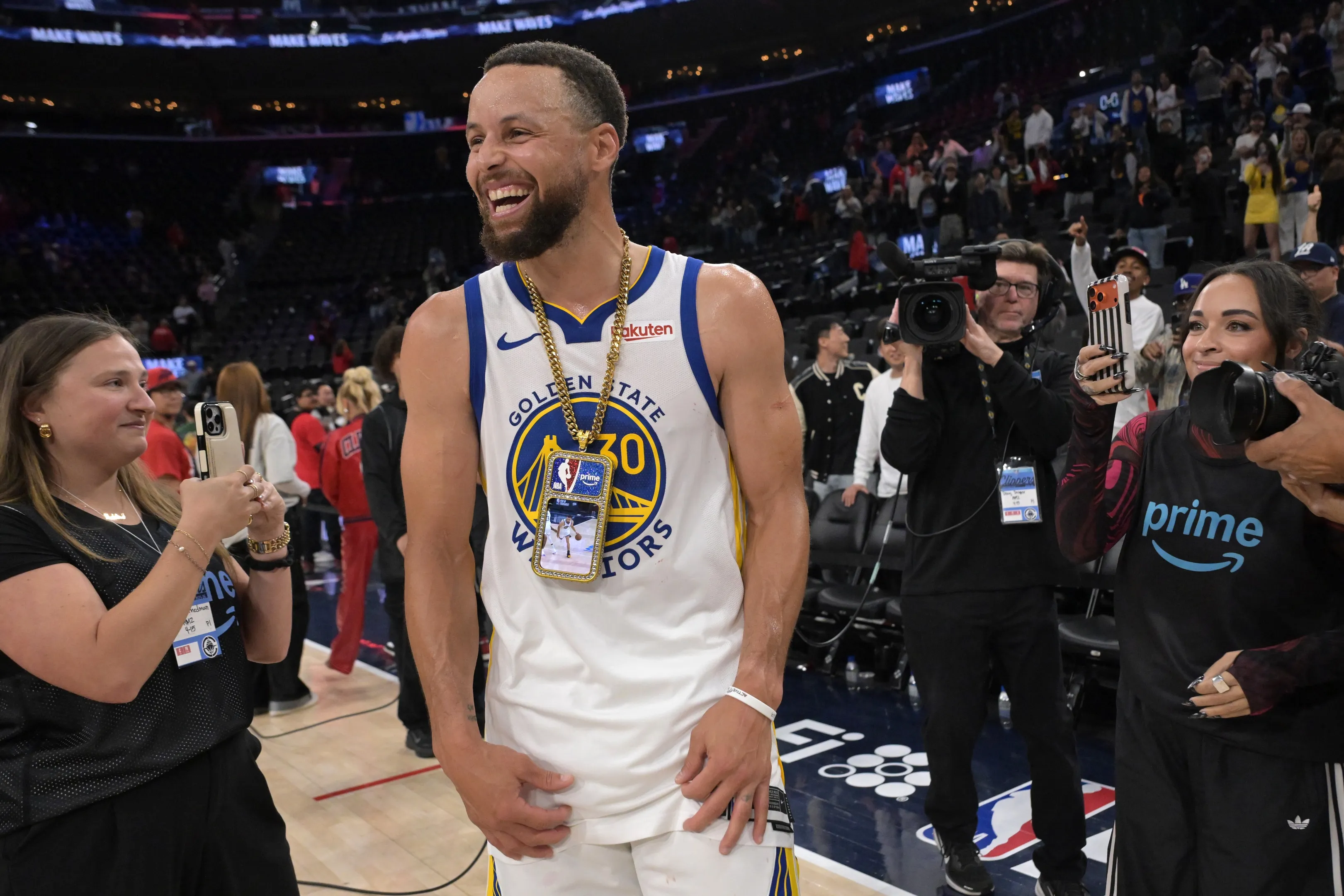 Warriors Rally Past Clippers Behind Curry, Horford in Play-In Thriller