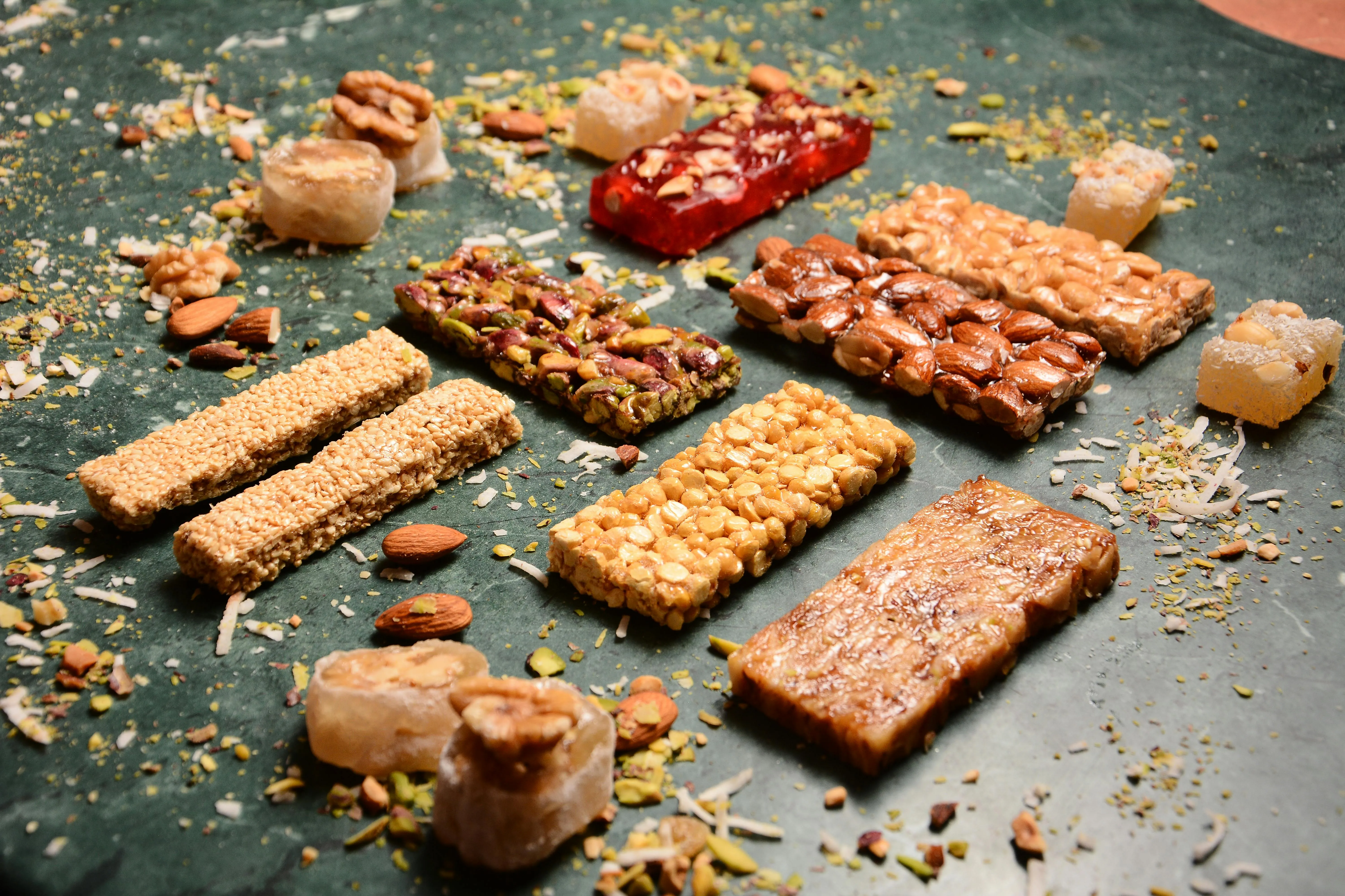 12 Discontinued ’80s Snack Bars You Forgot About