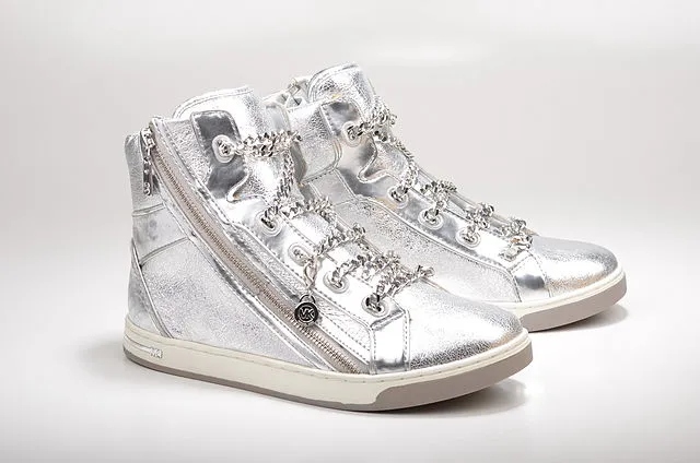 SPERA.de Designerschuhe, Taschen und Accessoires on Wikimedia Commons 