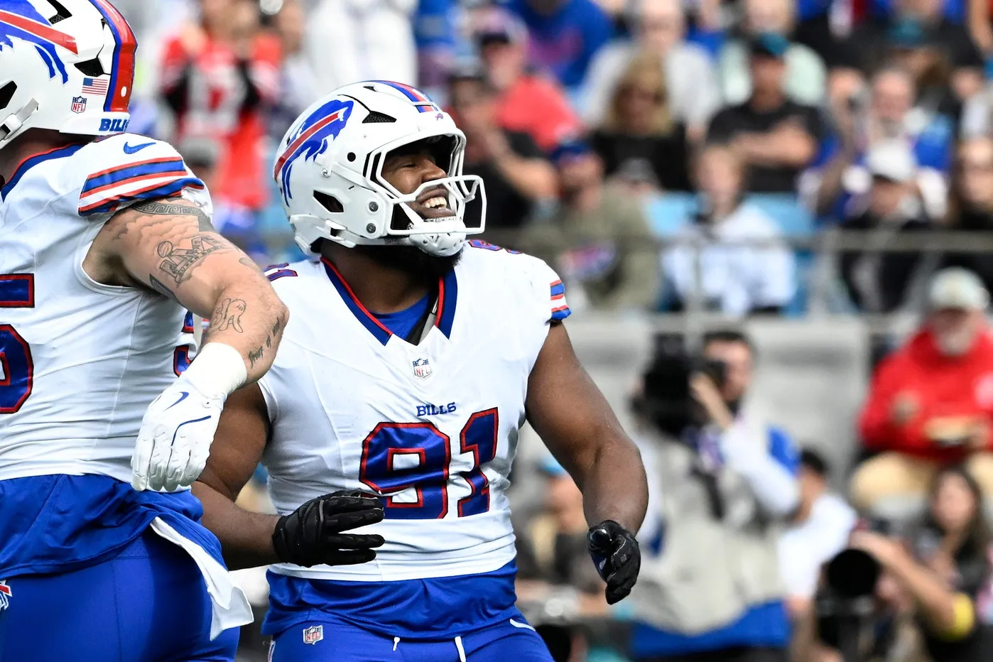 Bills Lose Ed Oliver to Torn Biceps, Playoff Return Still Possible