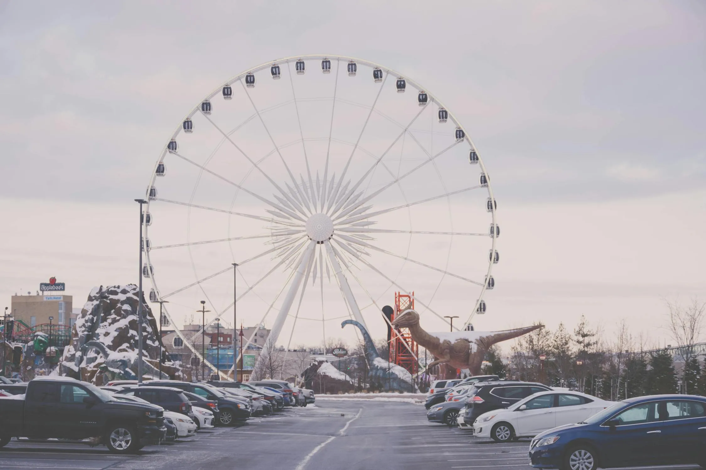 18 Forgotten Theme Park Rides That Defined Childhood