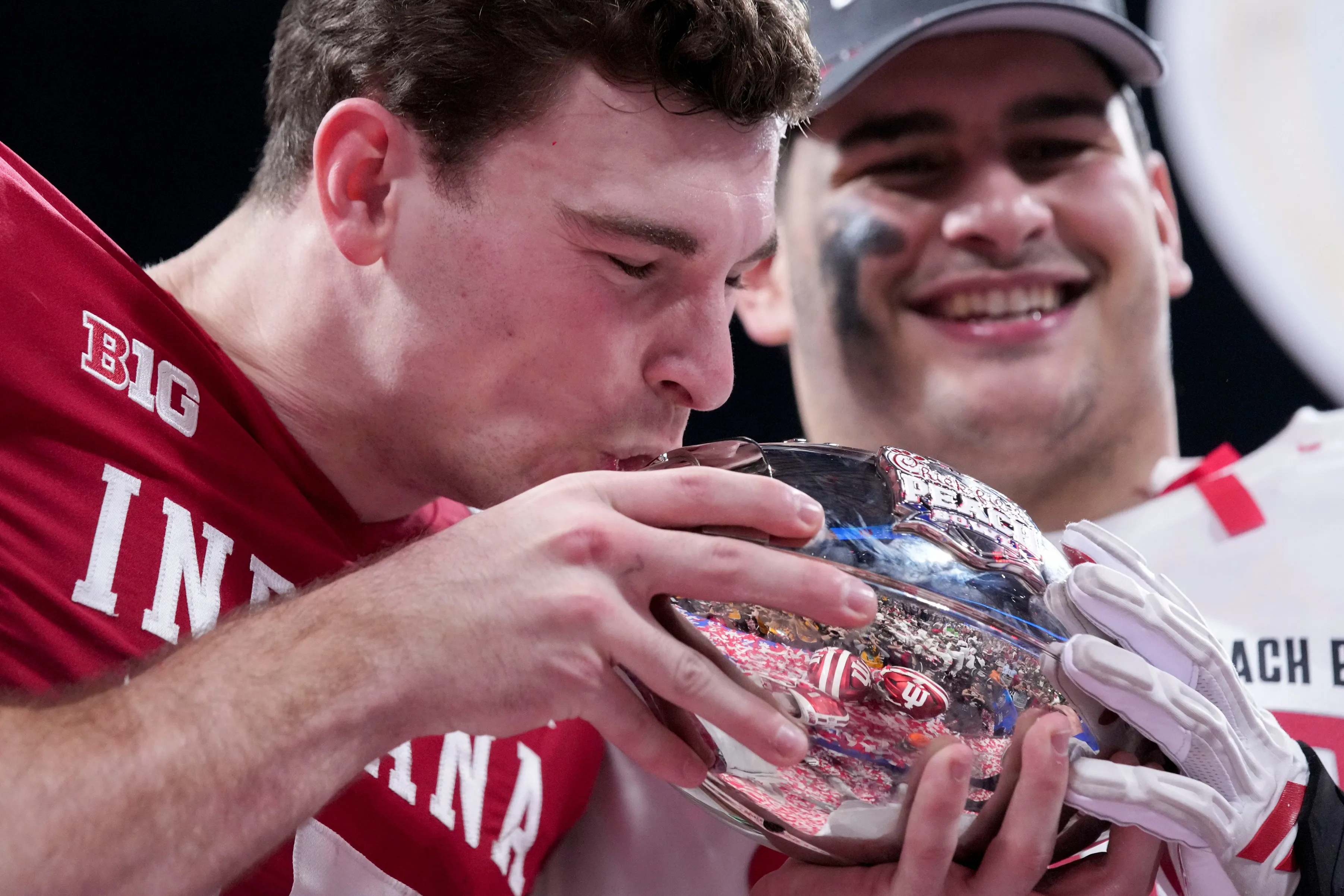 Fernando Mendoza Sparks Raiders Hype After Peach Bowl Mastery