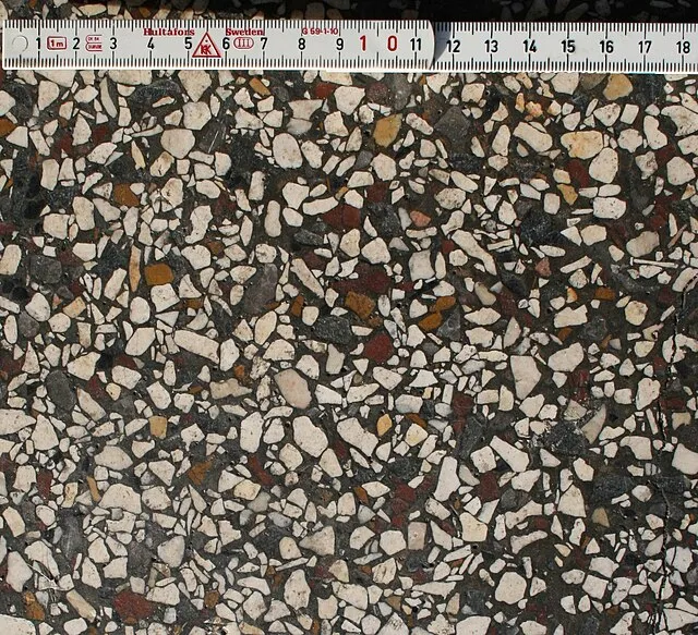Roll-Stone on Wikimedia Commons