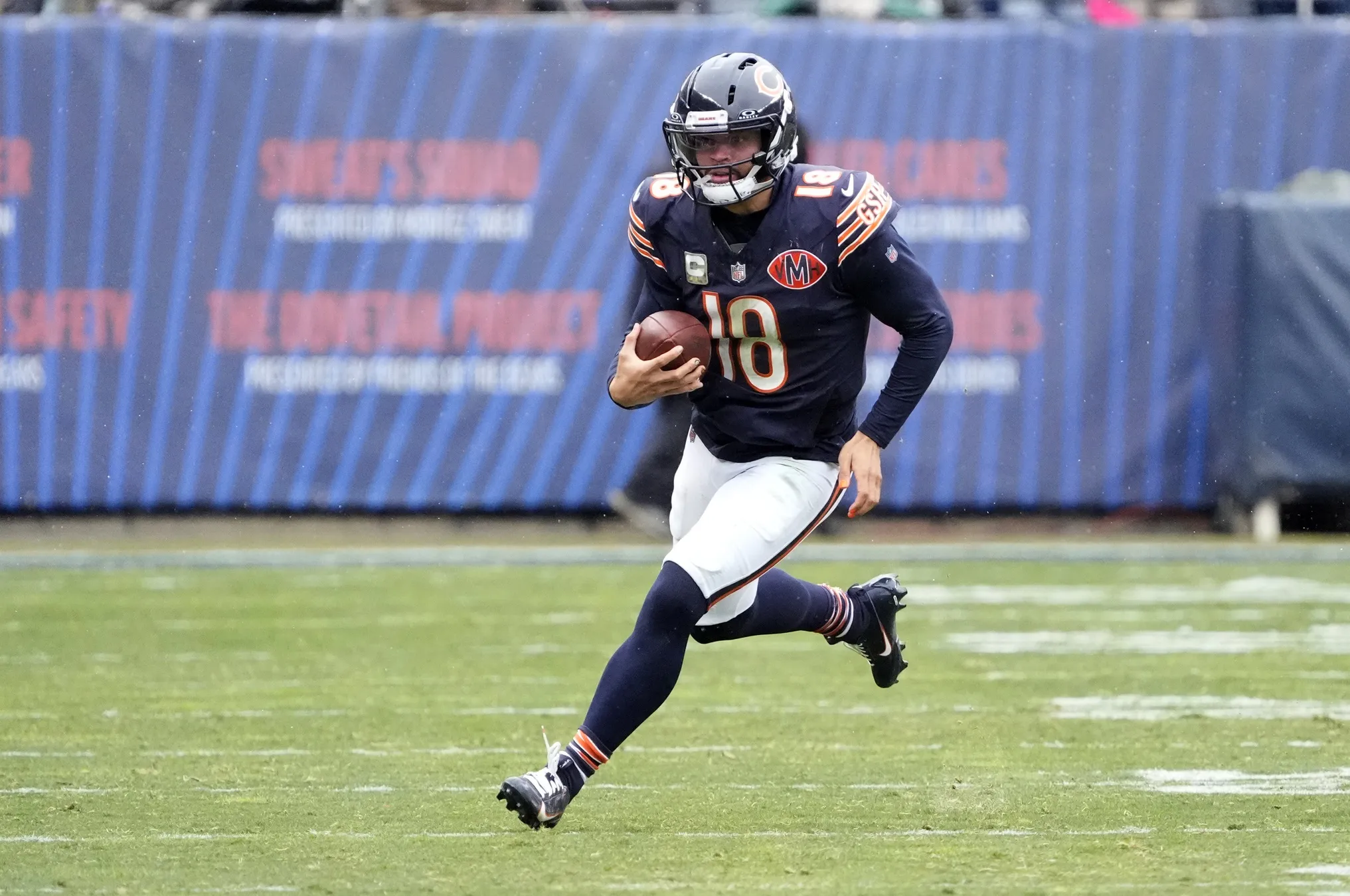 Caleb Williams Silences Critics With Late Rally as Bears Edge Giants