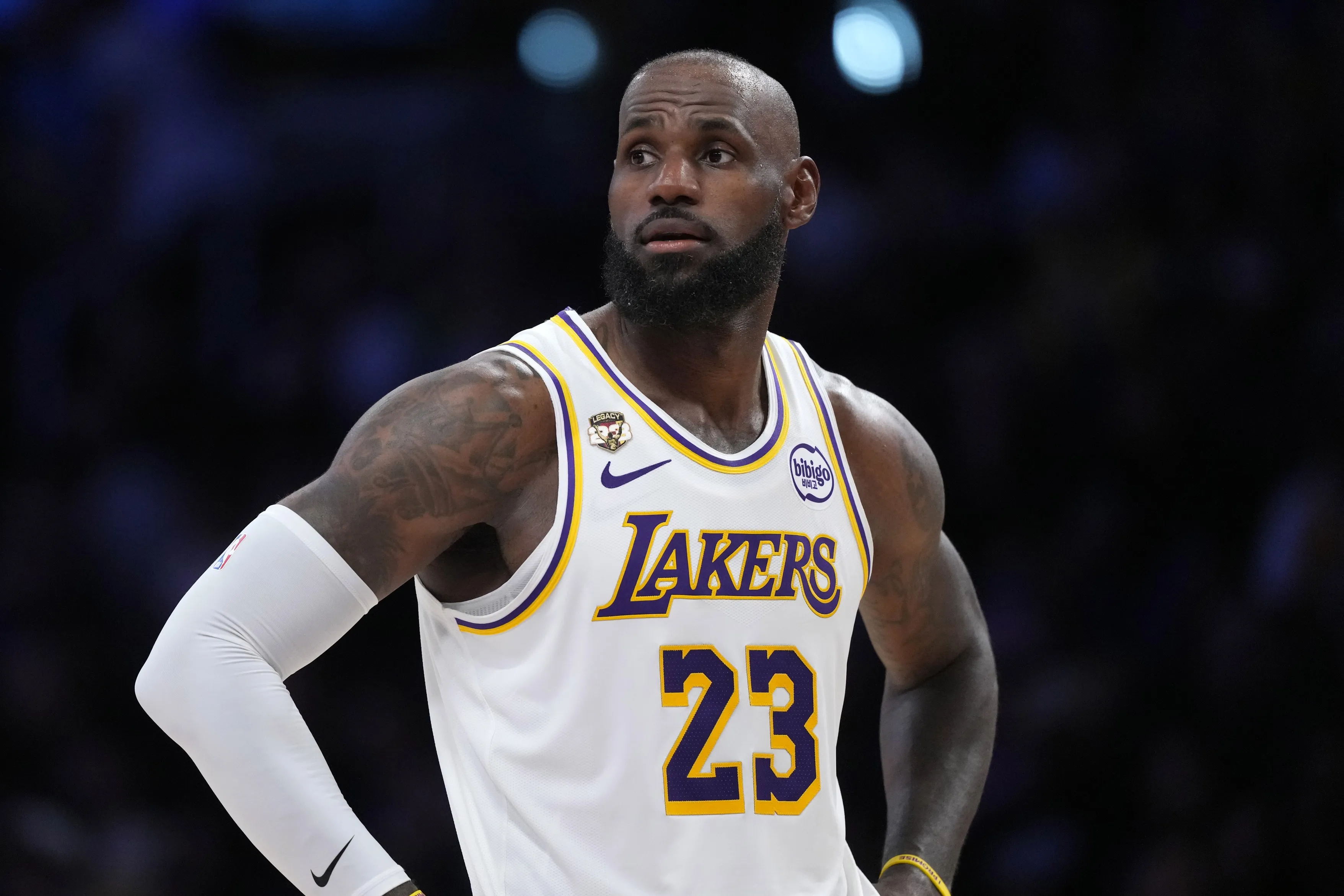 LeBron Faces Playoff Test as Lakers Battle Rockets Without Key Stars