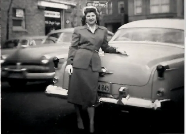 15 Things Everyone Did Every Evening in the 1950s