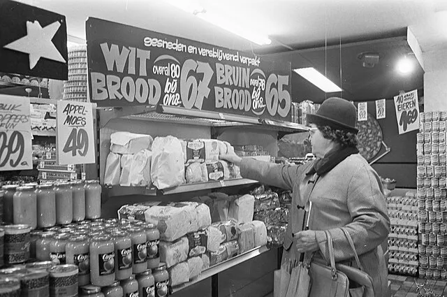 17 Things You Always Saw in a 1960s Supermarket