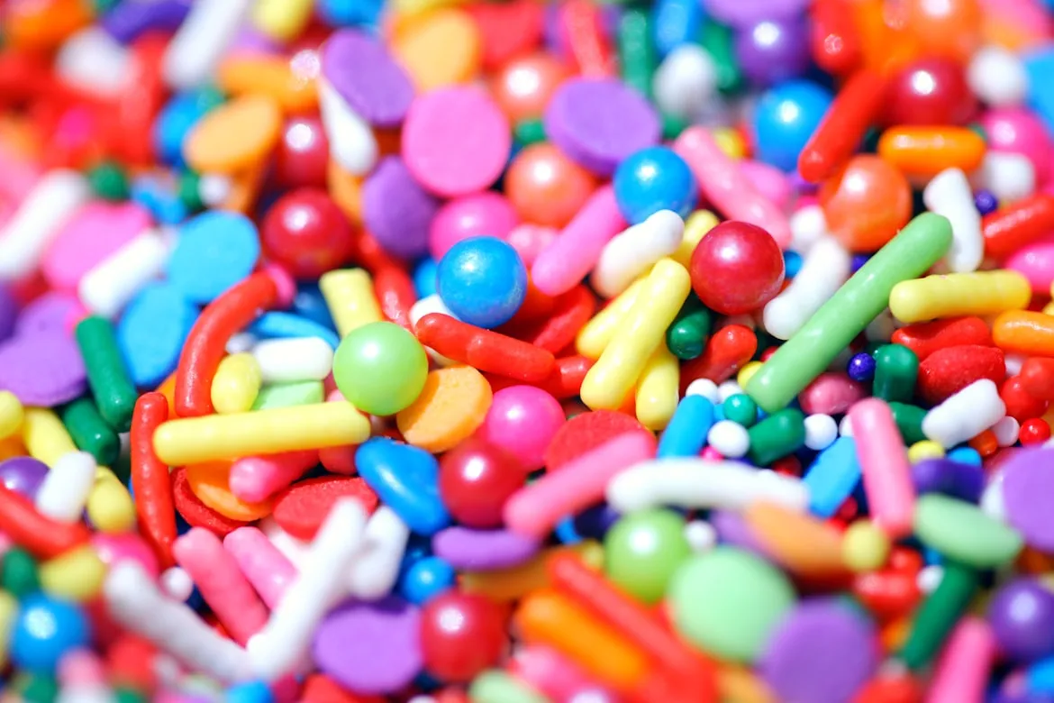 16 Candy Slogans That Everyone Remembered