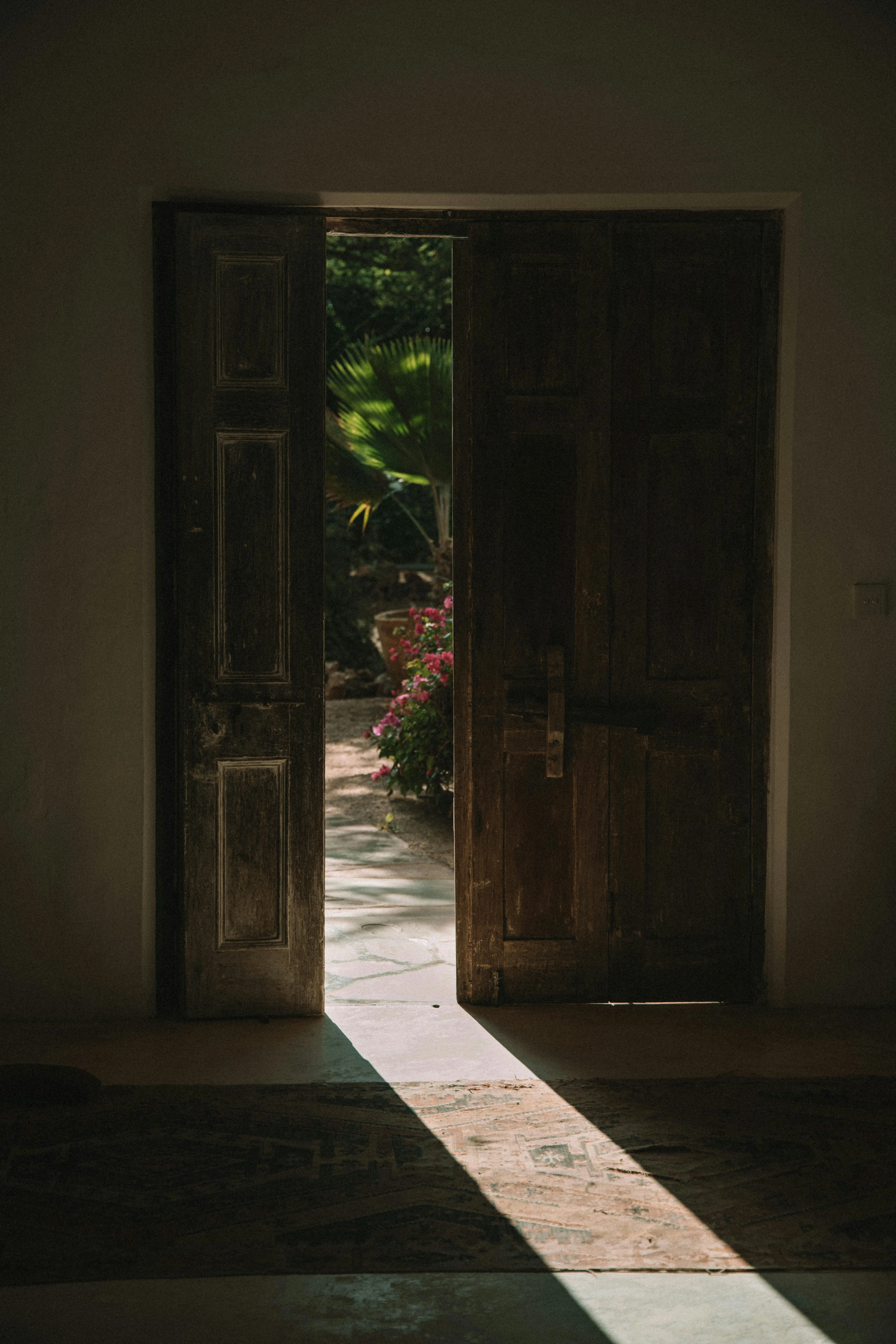 ROMAN ODINTSOV on pexels