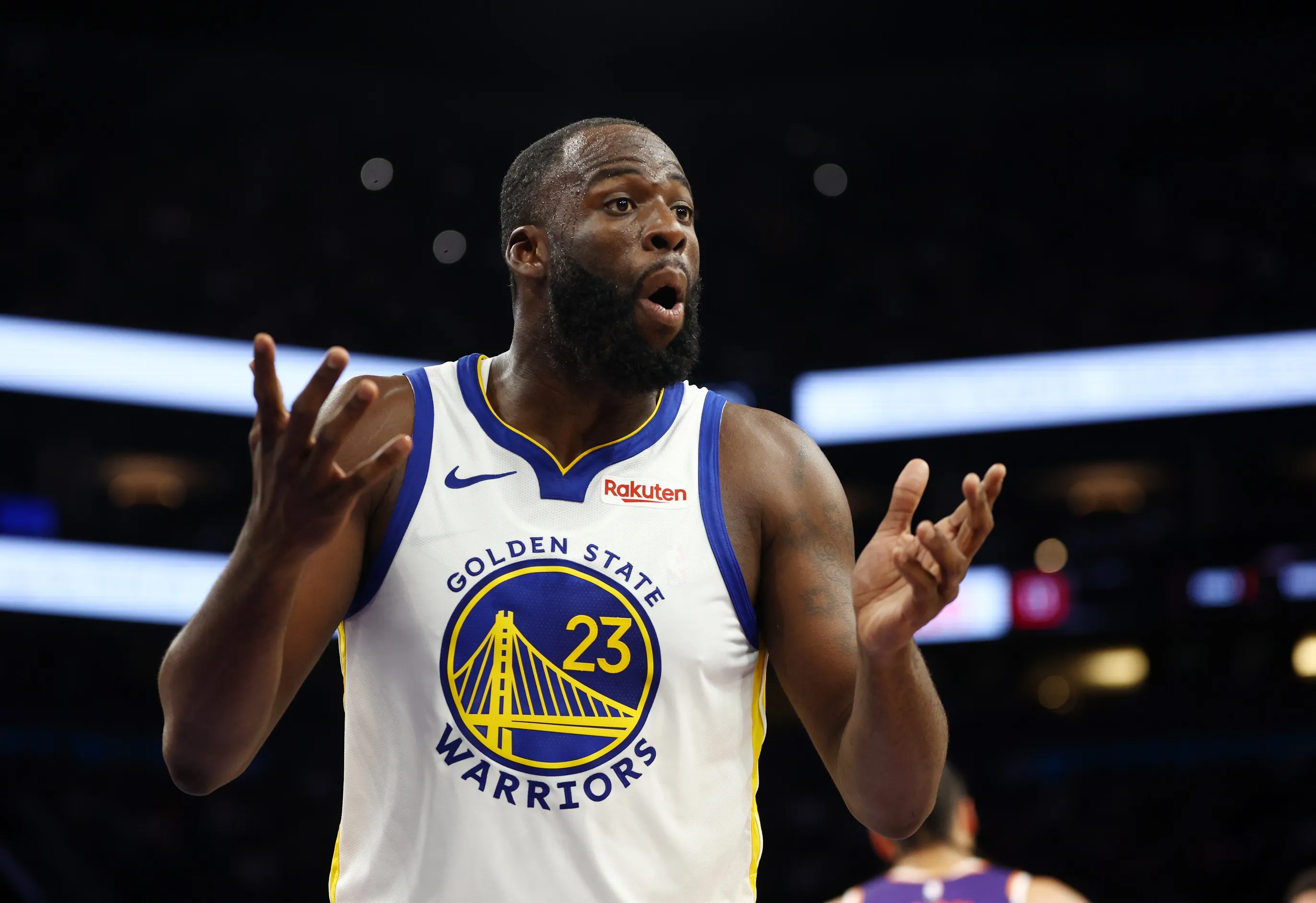 Warriors Rally Past Suns After Green Ejection to Halt Skid
