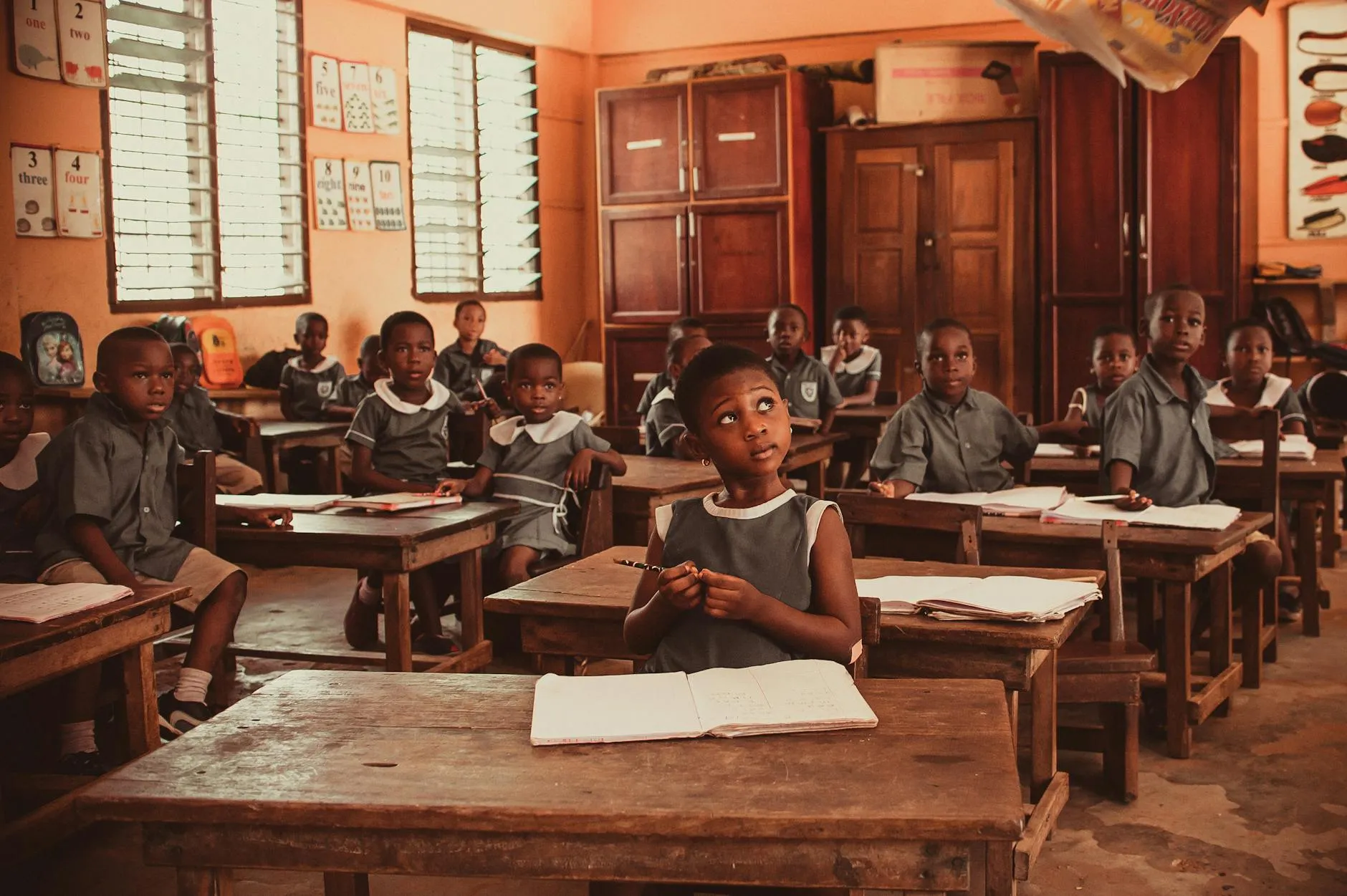 20 Childhood Punishments From the 1950s That Still Confuse Experts Today