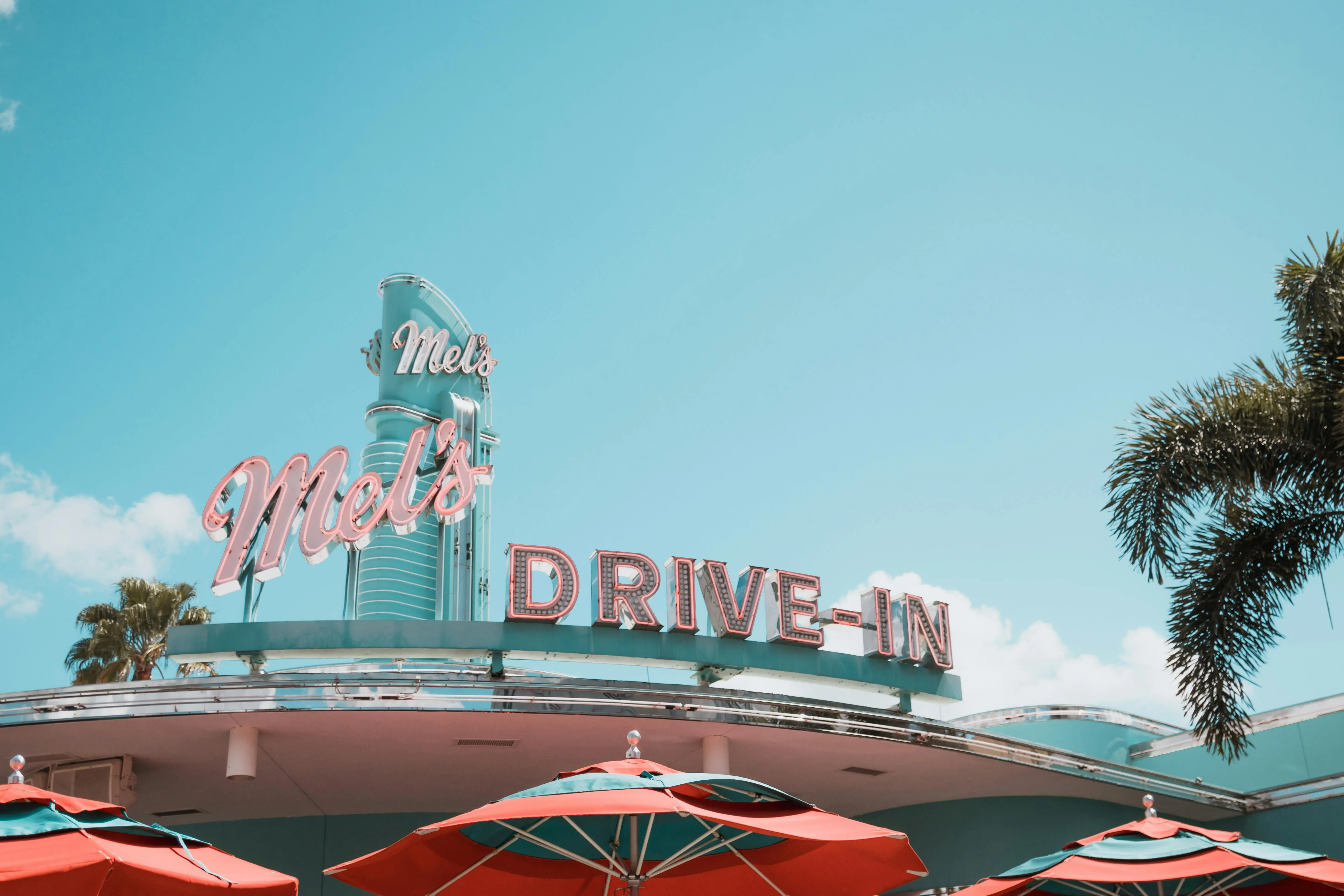 15 Retro Roadside Diners That Have Closed Forever