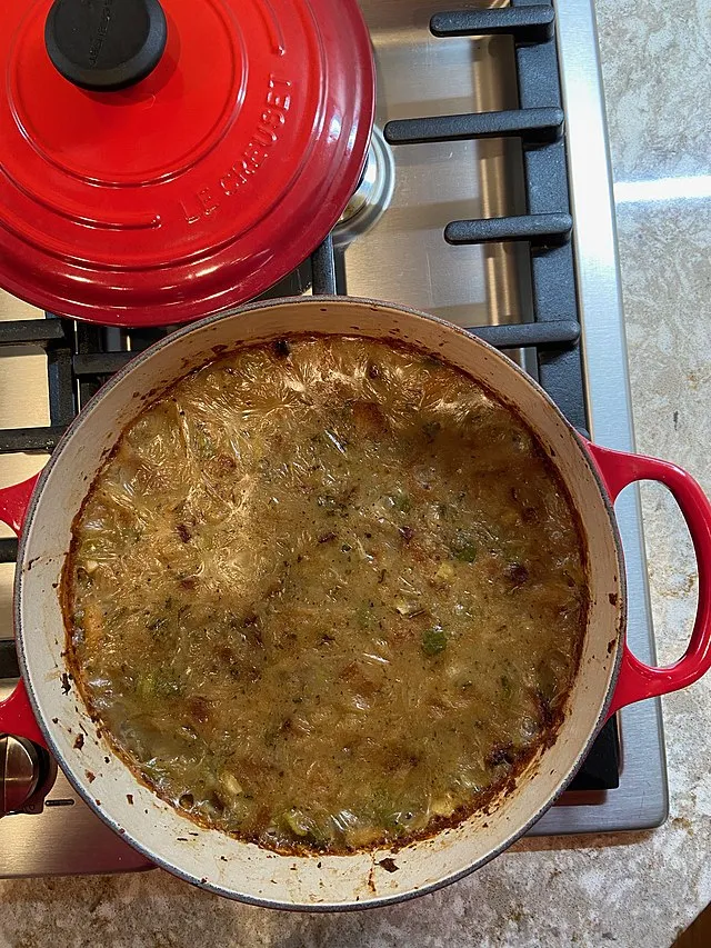 Nolabob on Wikimedia Commons