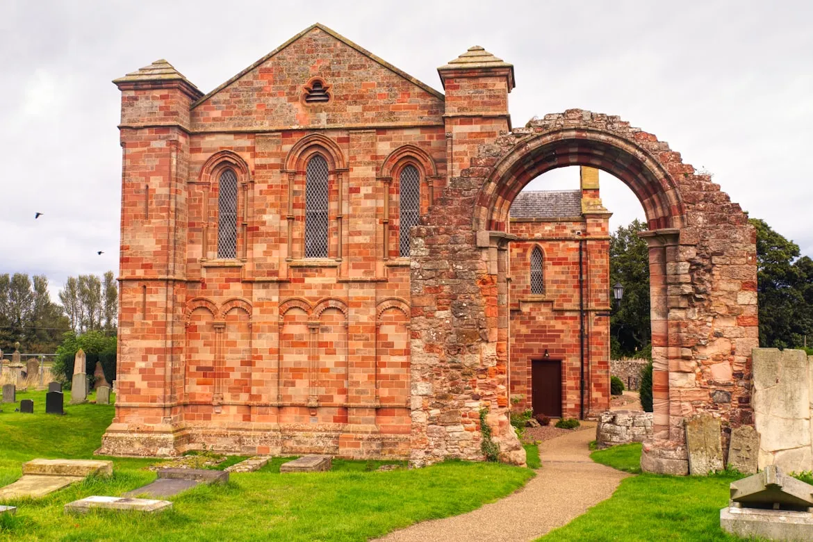 14 Hidden Rooms Found in Historic Houses