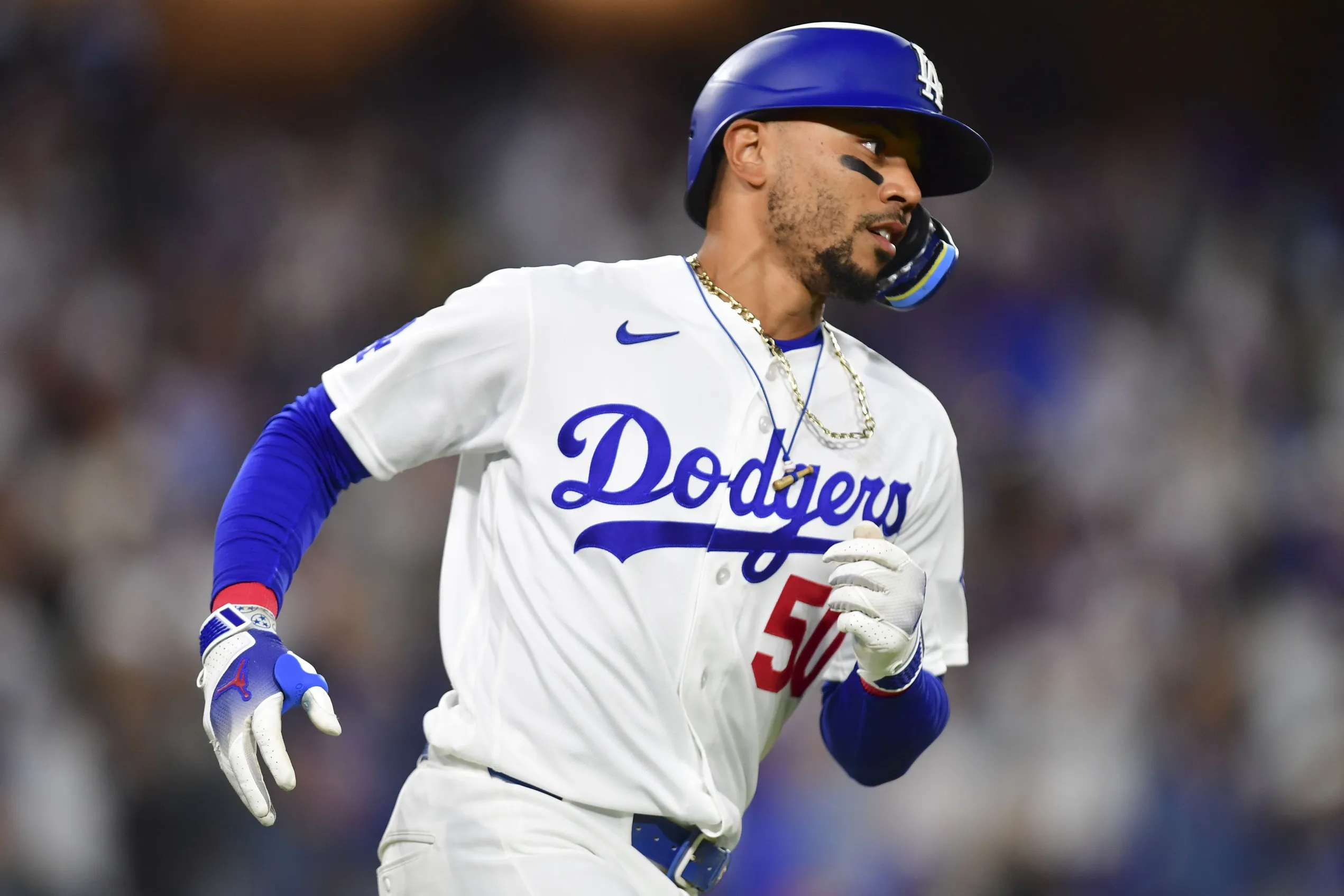 Mookie Betts Homers in Return as Dodgers Reignite Offense vs Giants