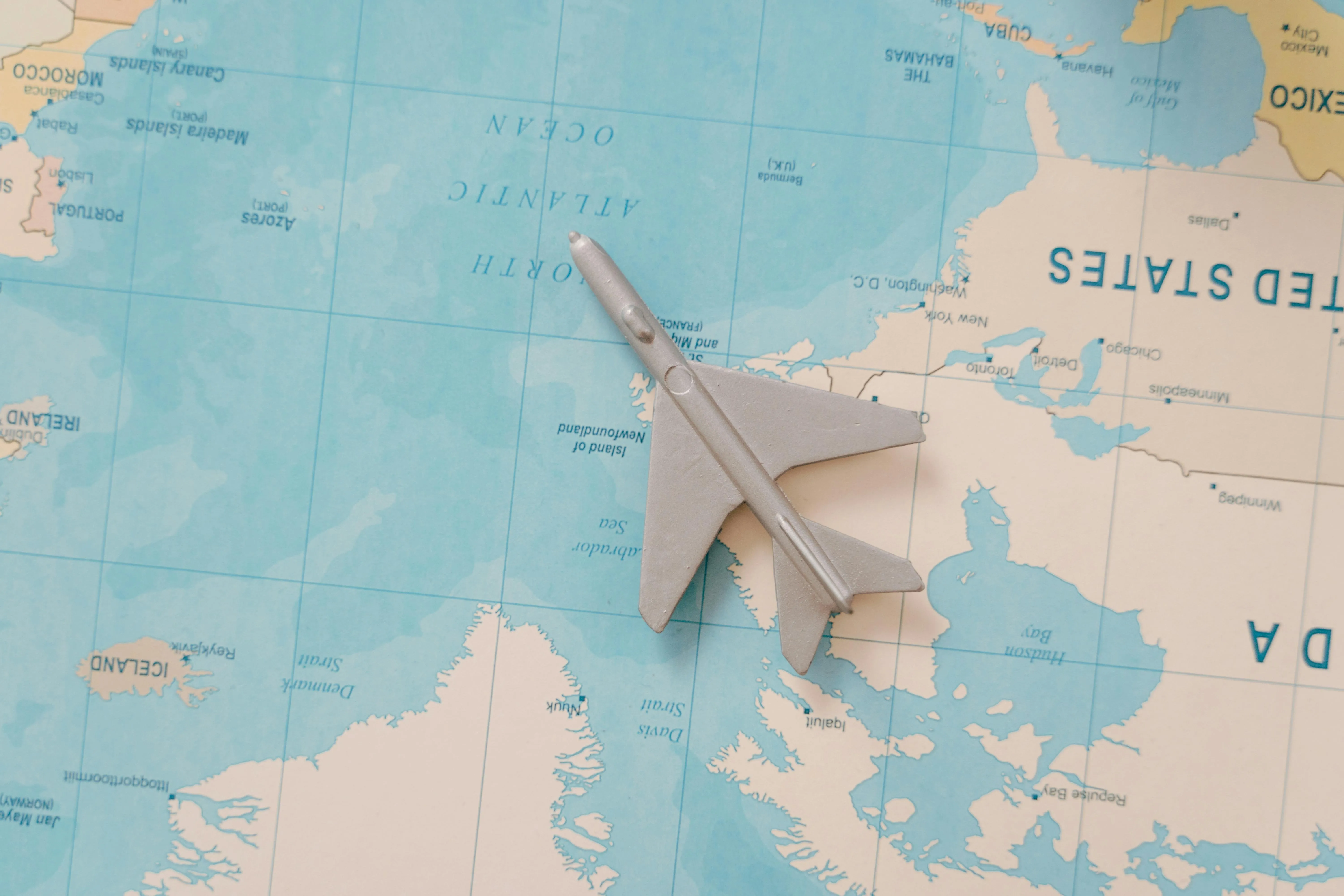 16 Forgotten International Destinations Once Popular in the ’90s