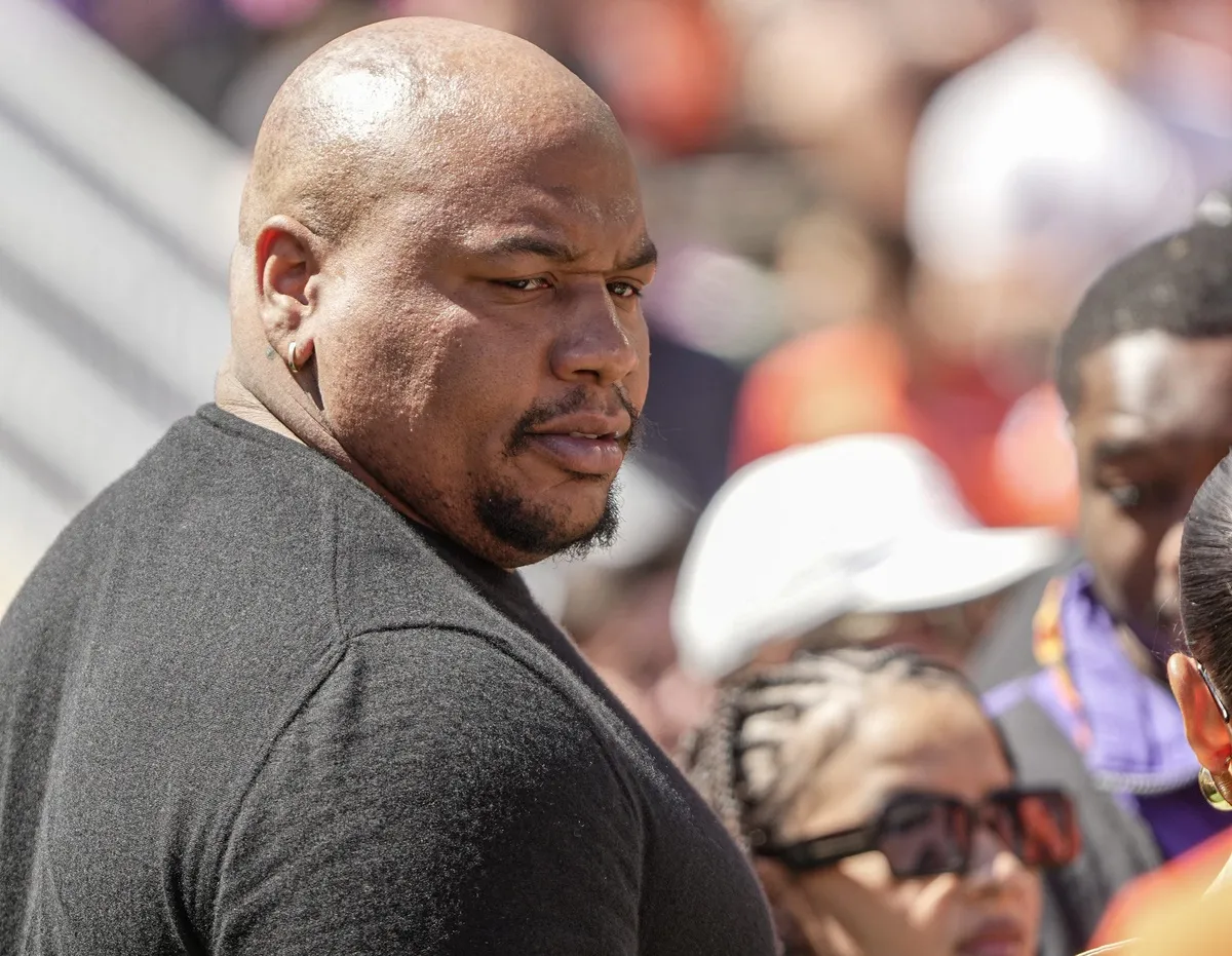 Dexter Lawrence Trade Standoff Puts Giants at Crossroads Before Draft