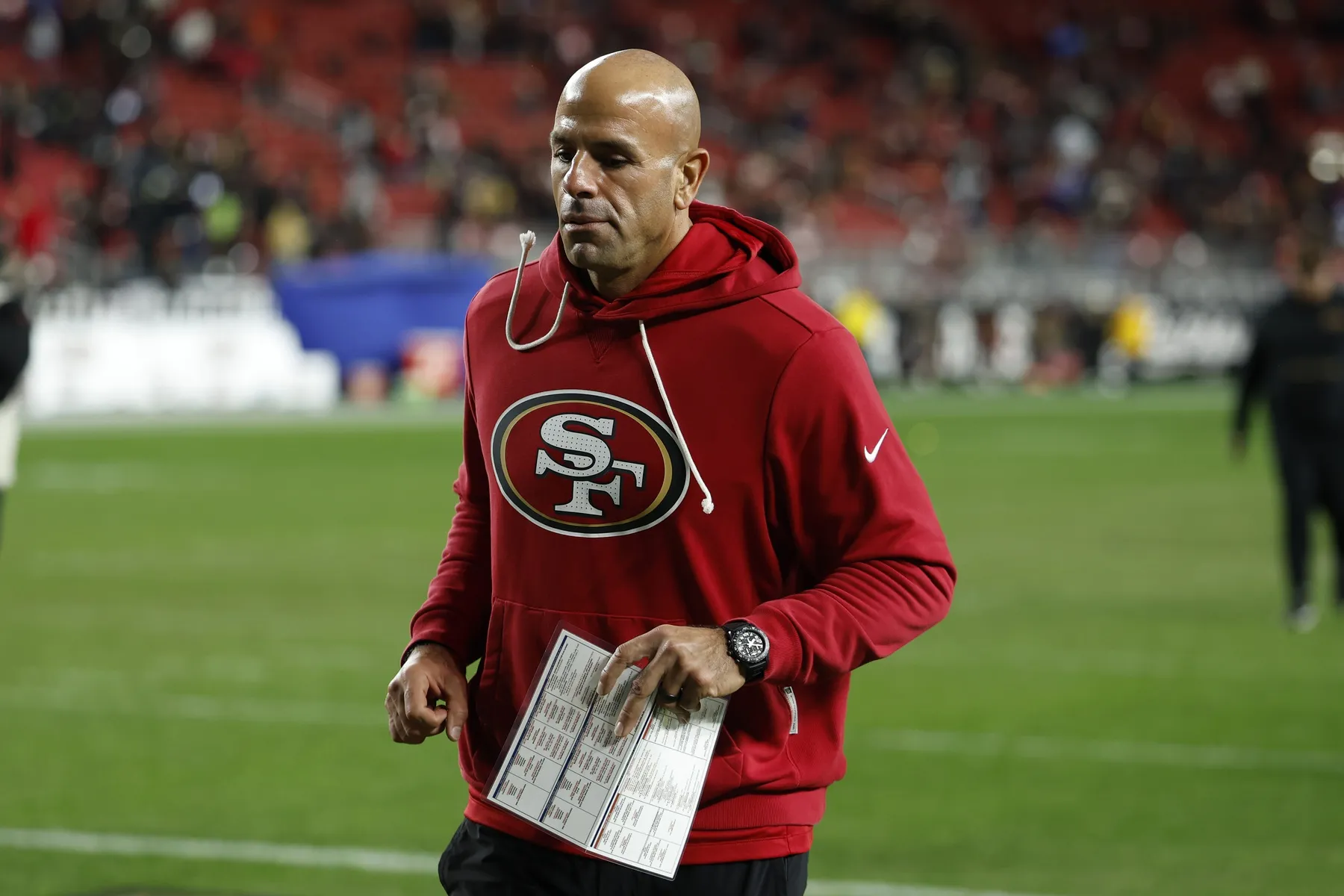 Shanahan Stays Focused as 49ers Prepare for Road Playoff Test