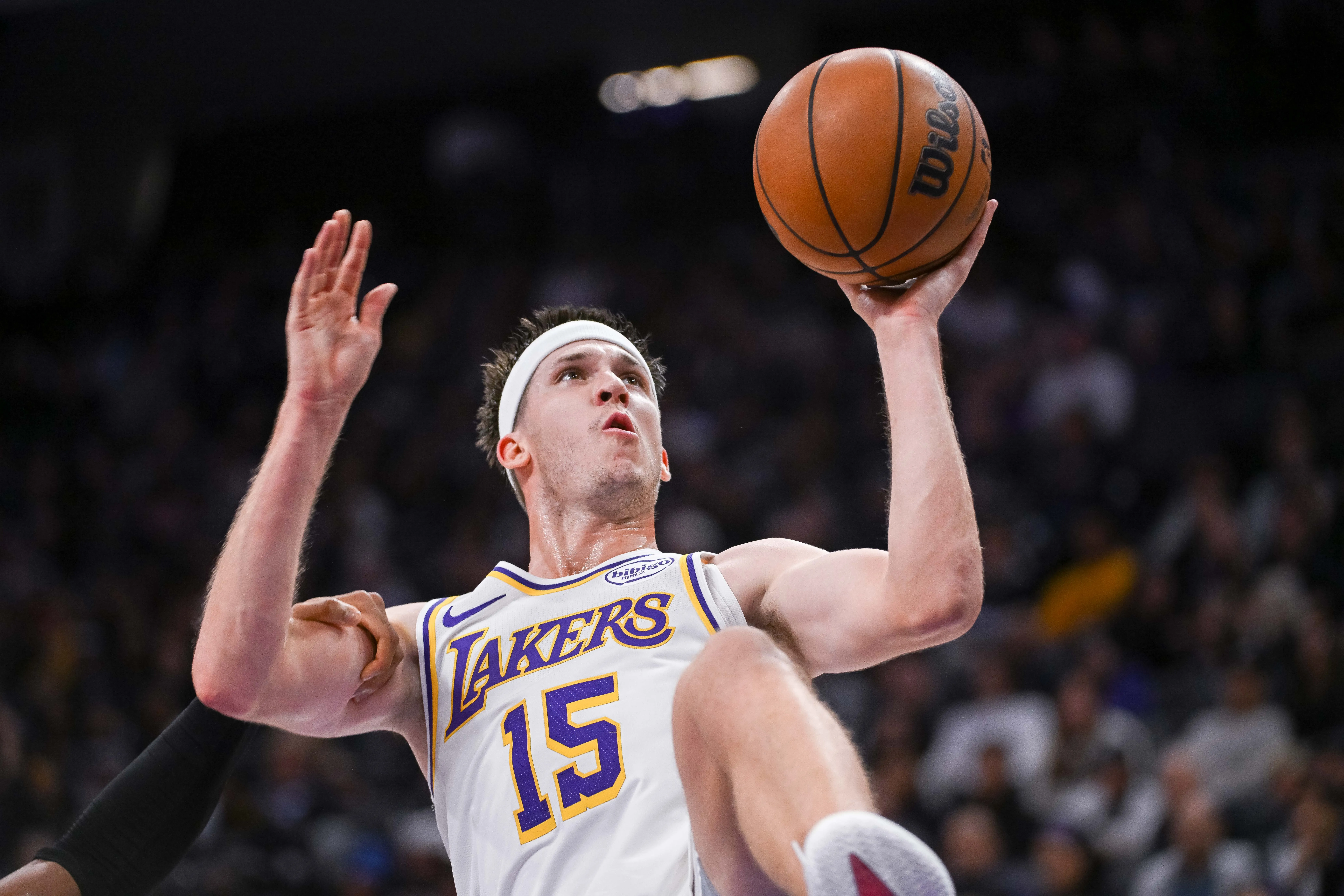 Austin Reaves’ Career Night Lifts Shorthanded Lakers Over Kings in Sacramento