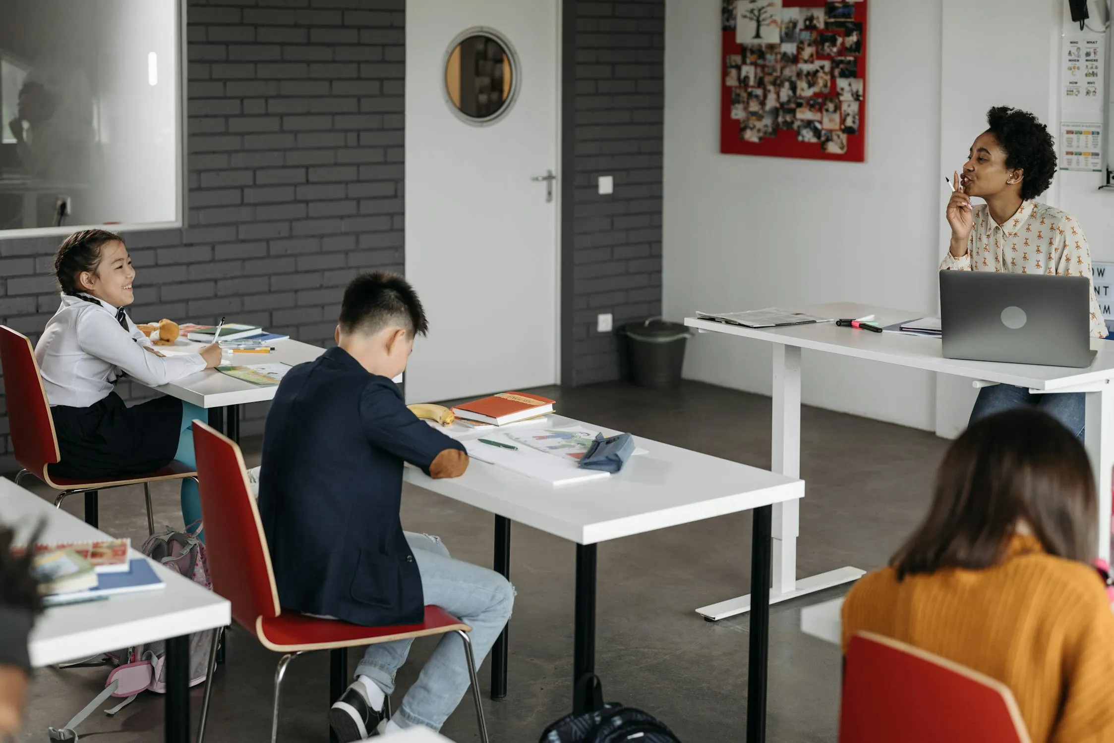 12 Things That Made Your Teacher’s Desk Off-Limits