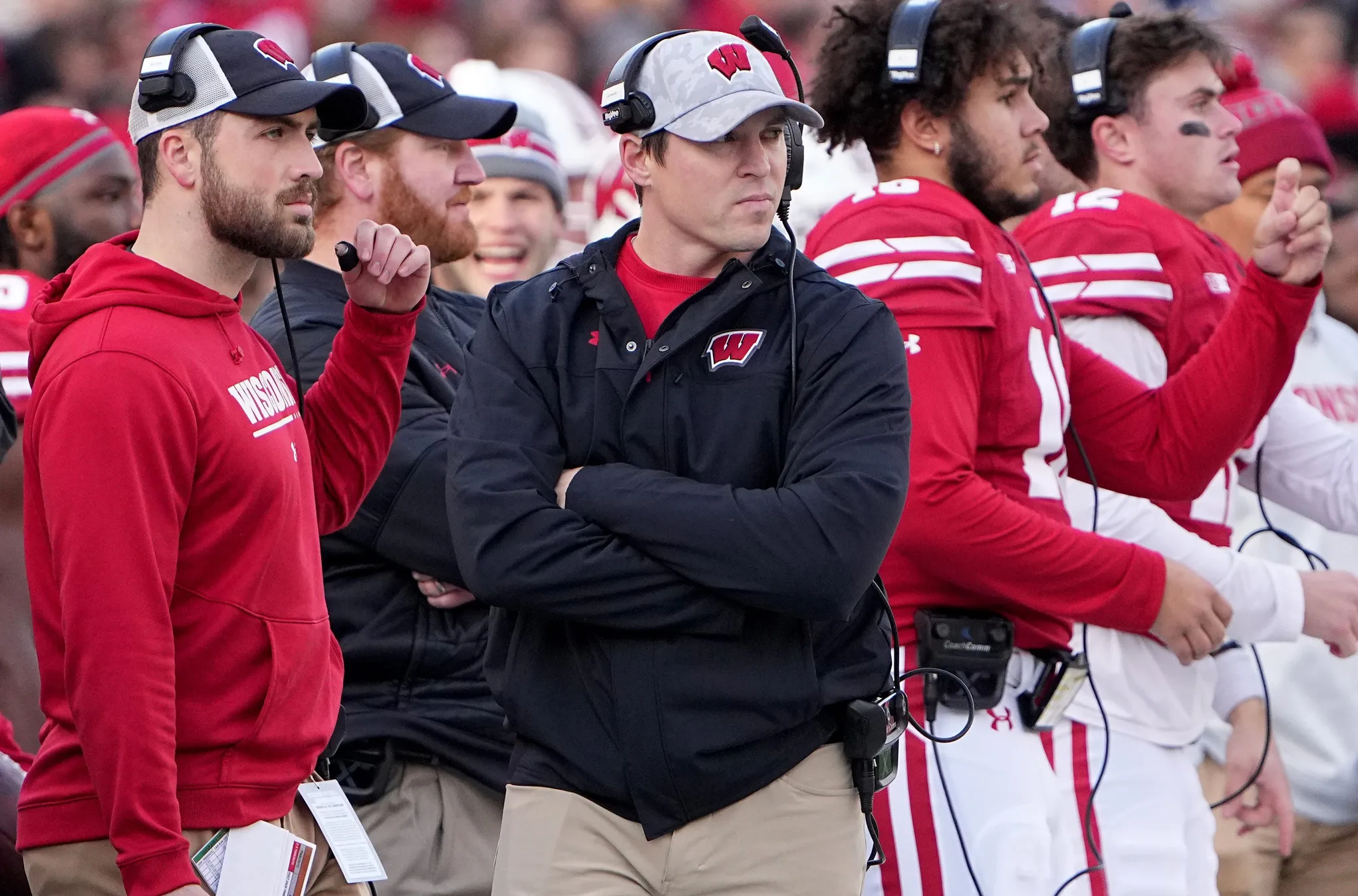 Cowboys Eye Jim Leonhard as Defensive Coordinator Candidate After Struggles