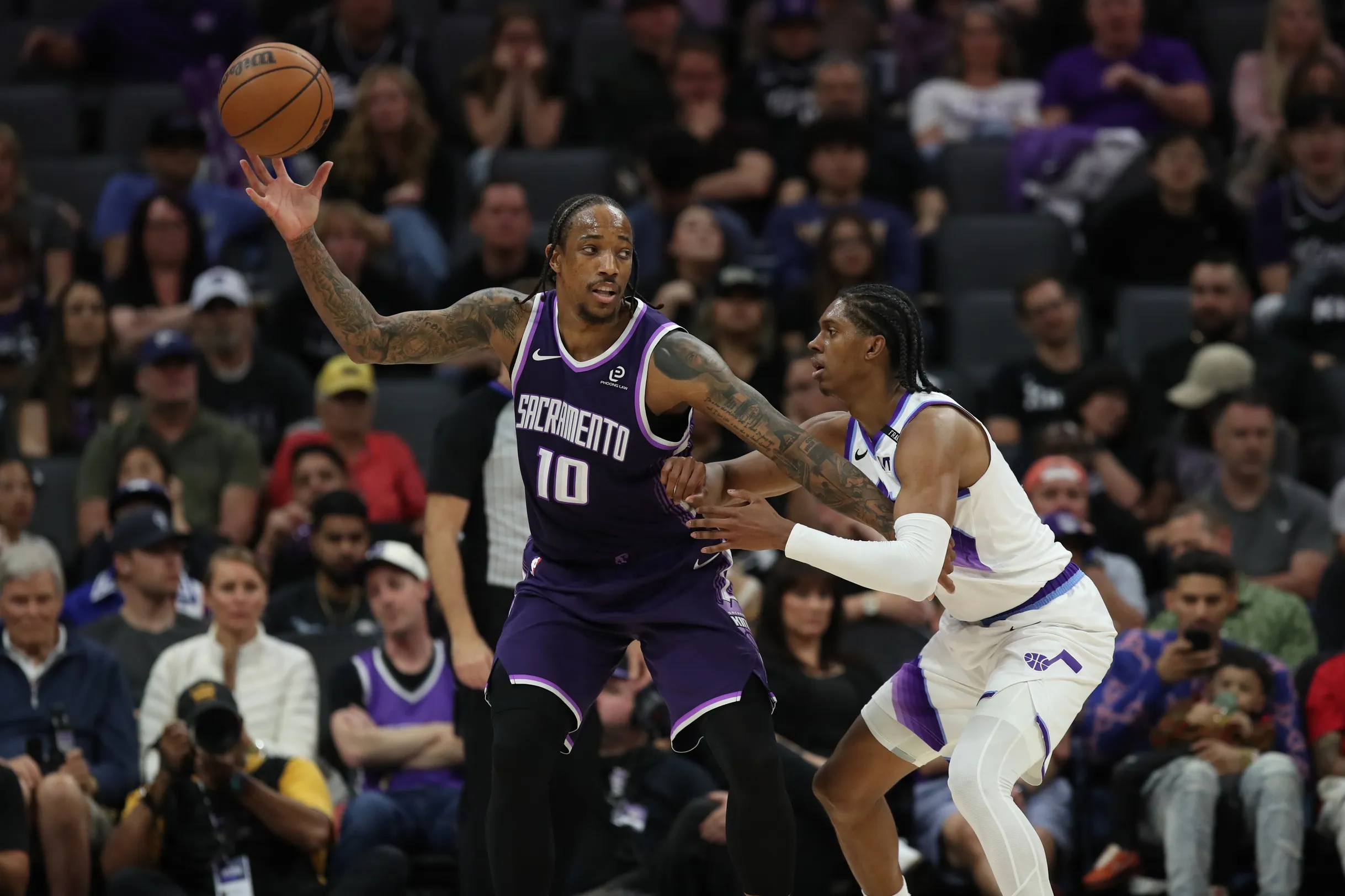 DeRozan Delivers Historic Night as Kings Edge Jazz