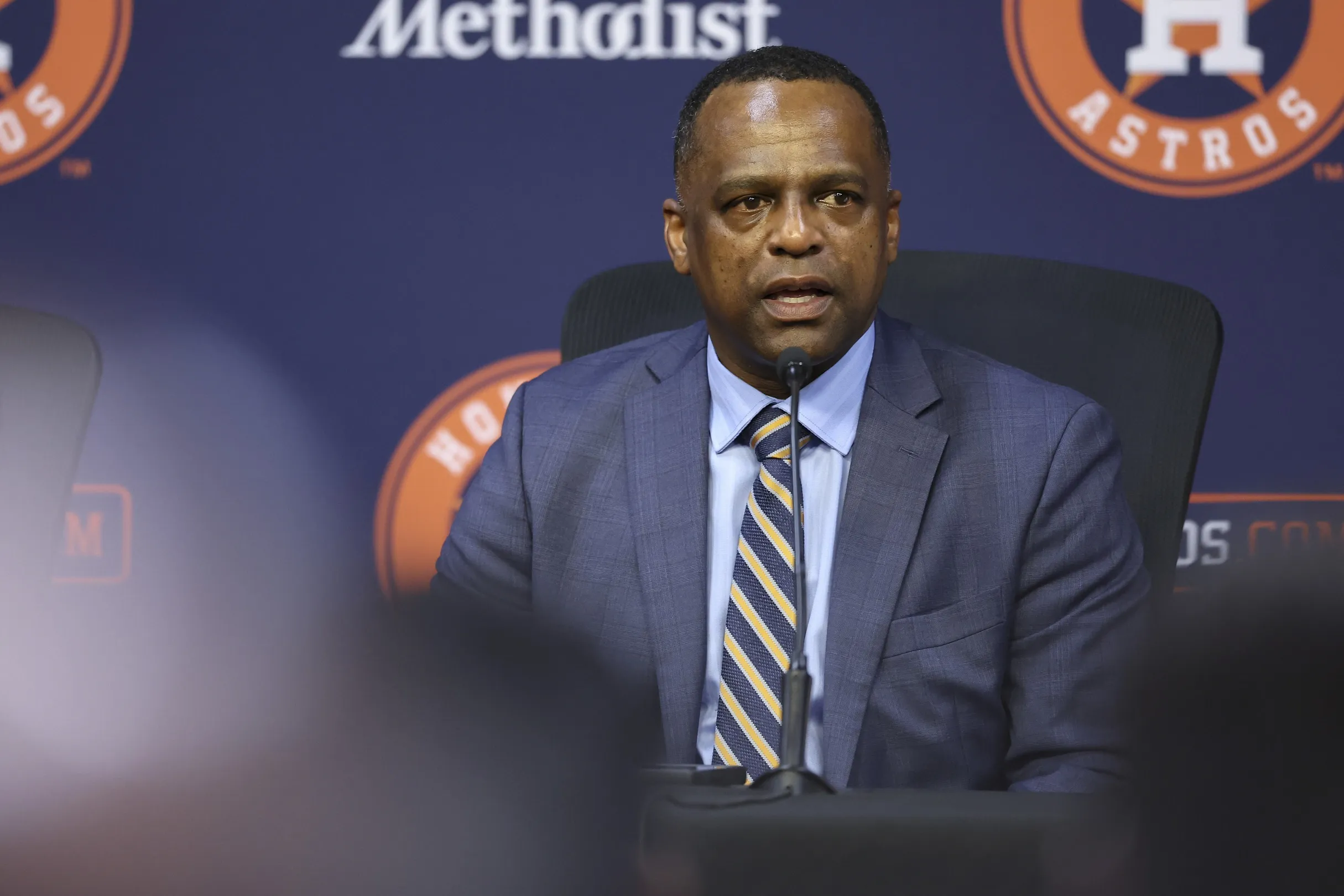 Astros Eye Left-Handed Power as Offseason Rumors Swirl
