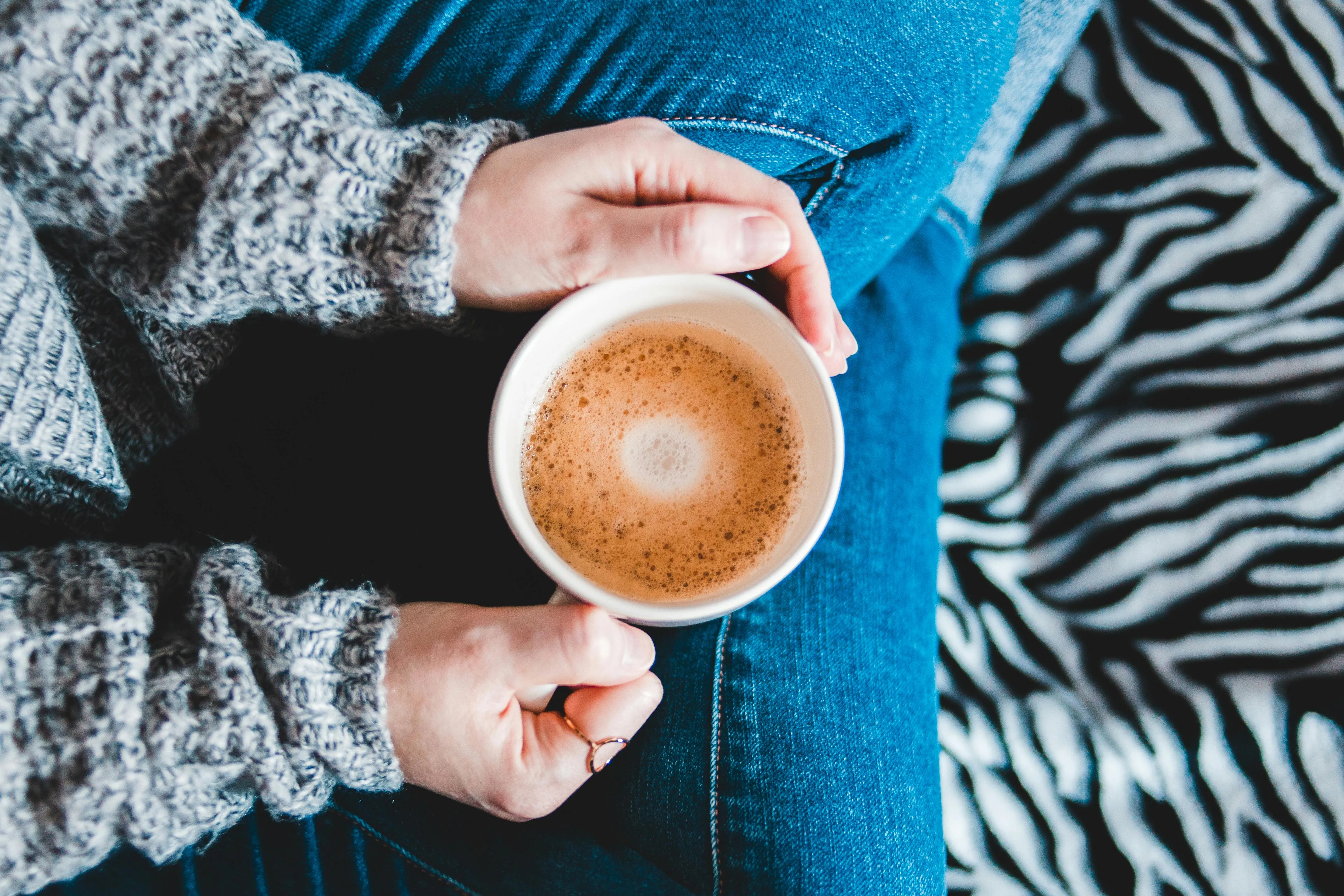 20 Ways People Dressed for Comfort Indoors