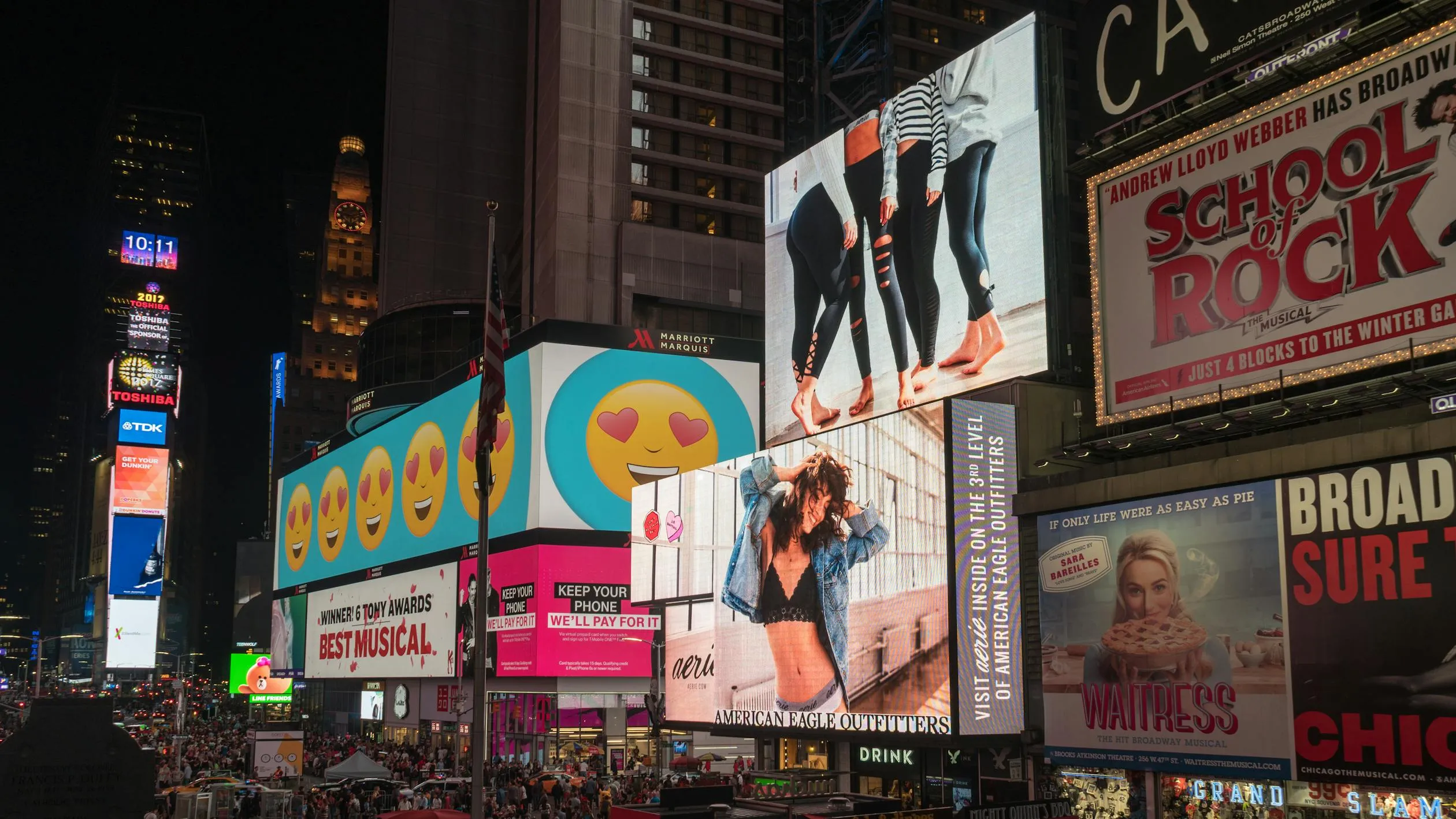 18 Ads That Were Pulled After Just One Airing