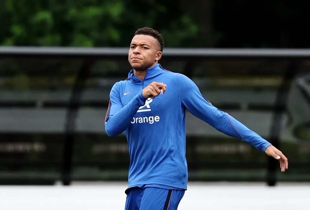 Kylian Mbappe Holds Narrow Edge in 2026 FIFA World Cup Golden Boot Race