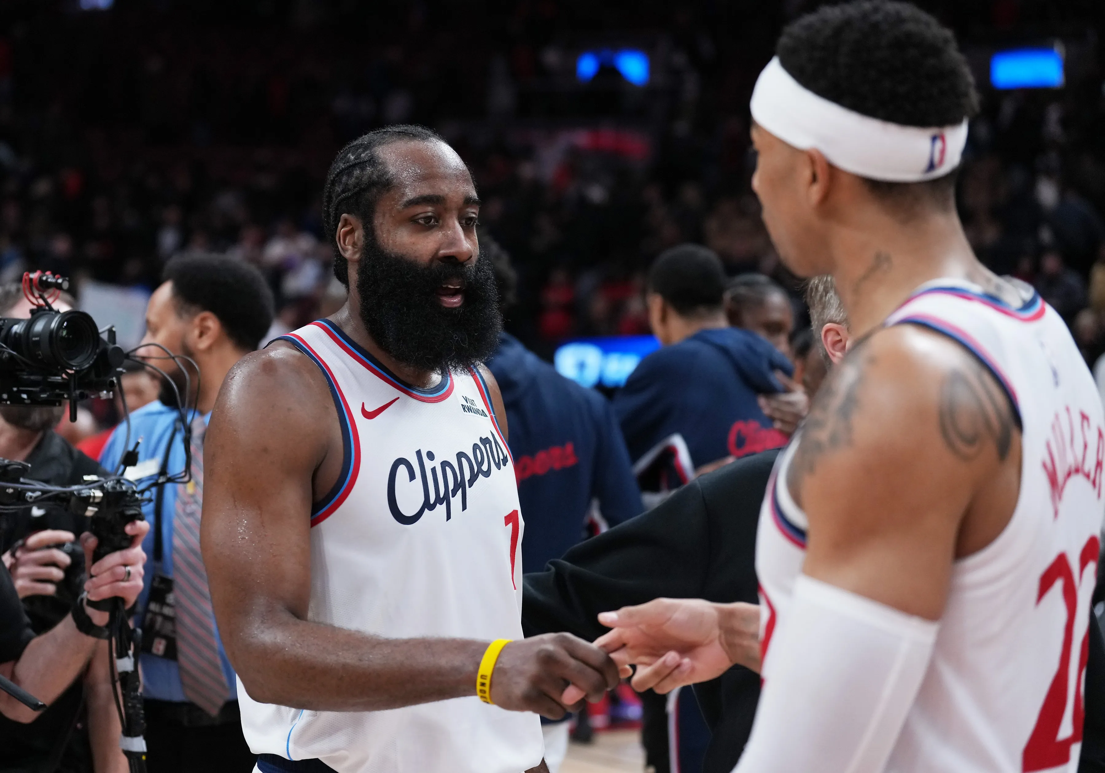 Harden Lifts Clippers as Midseason Revival Rolls On