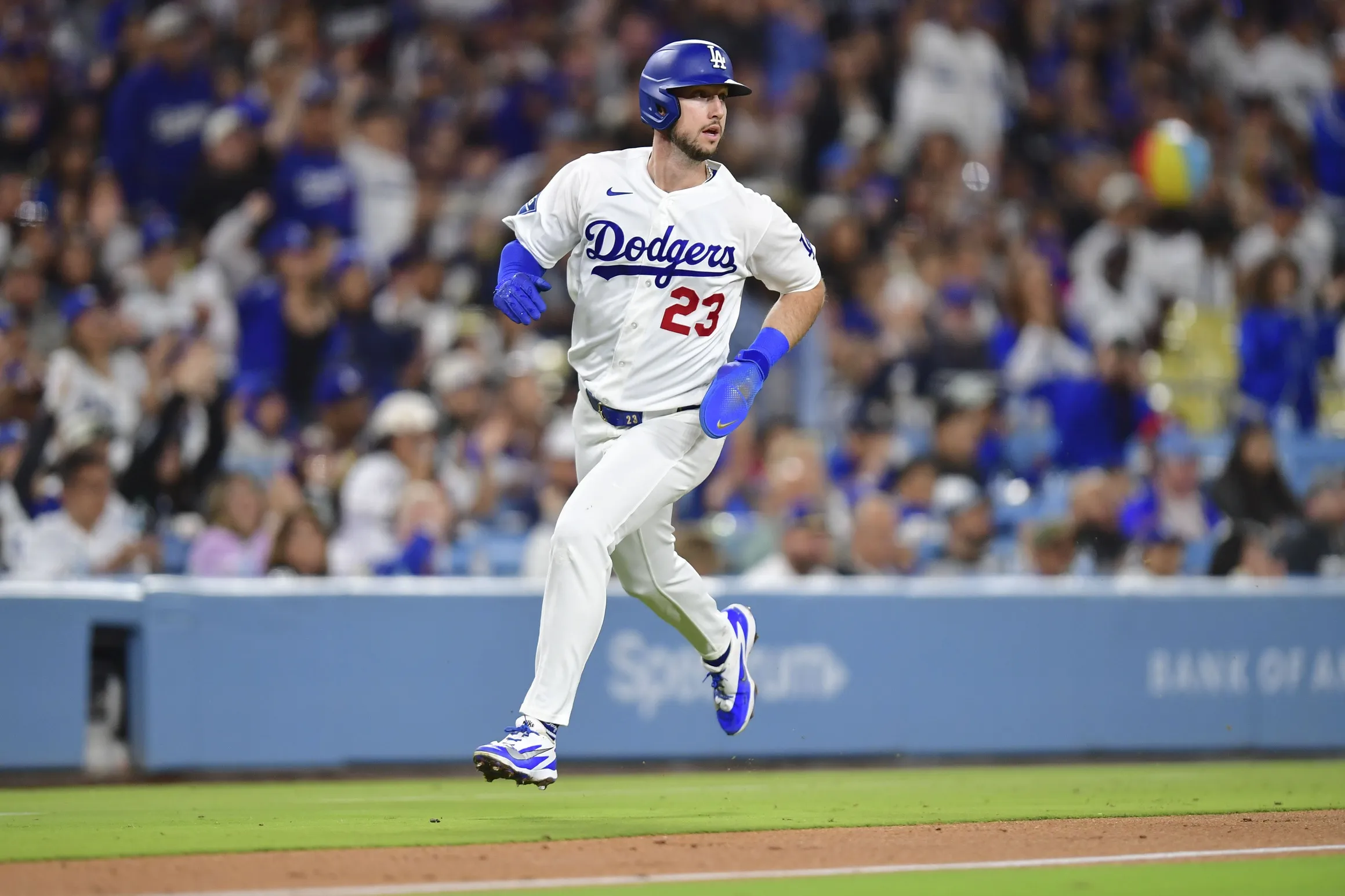 Kyle Tucker Injury Scare Eases as Dodgers Secure Win Over Giants