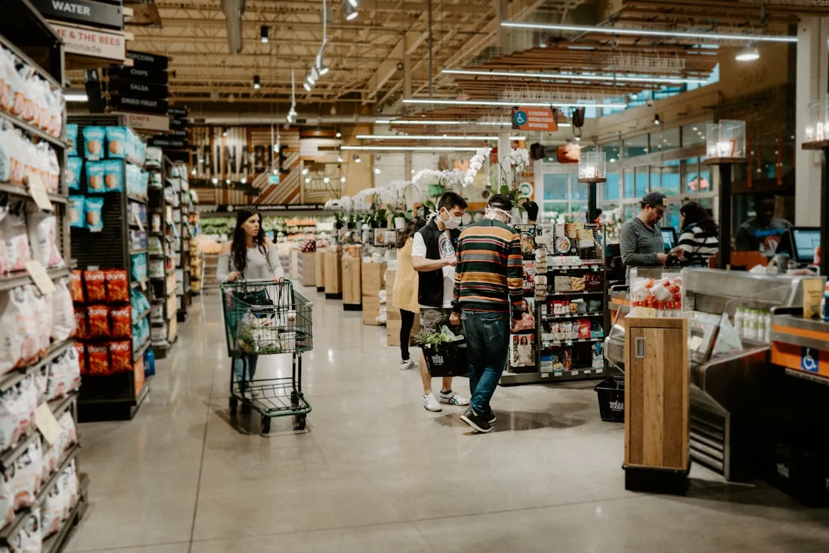 14 Things Every Grocery Store Had in the 1950s That Are Rare Today