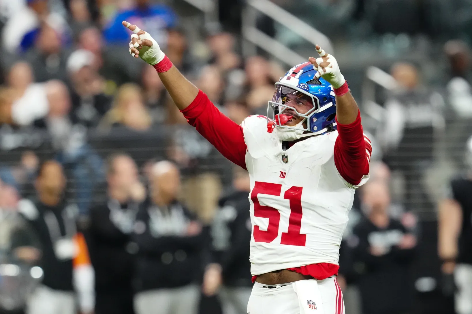 Abdul Carter Switches to No. 3 as Giants Edge Rusher Looks to Build on Rookie Season