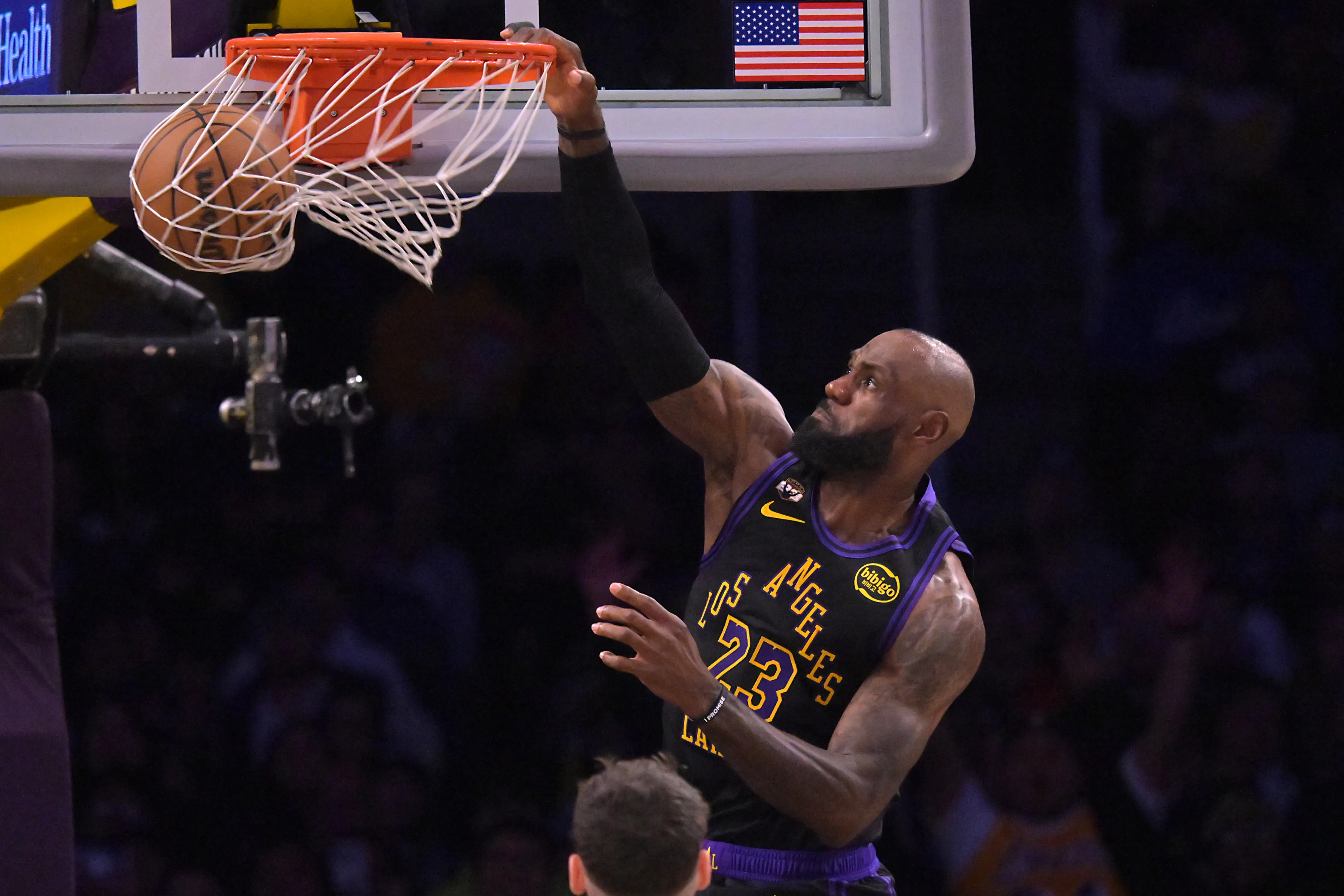 Dwyane Wade Makes Bold Claim on LeBron James’ Greatness
