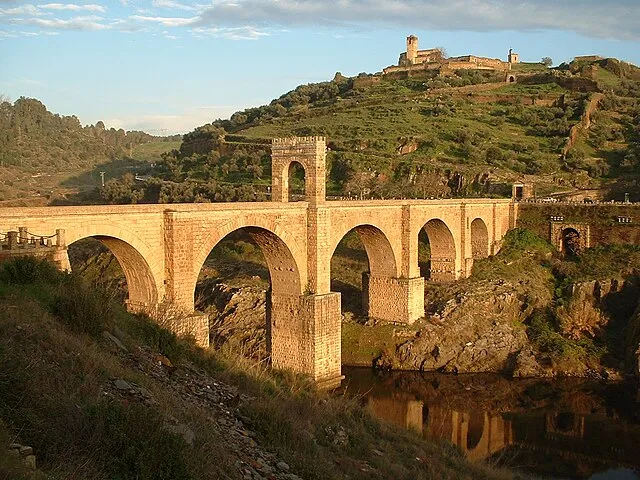 Dantla on Wikimedia Commons