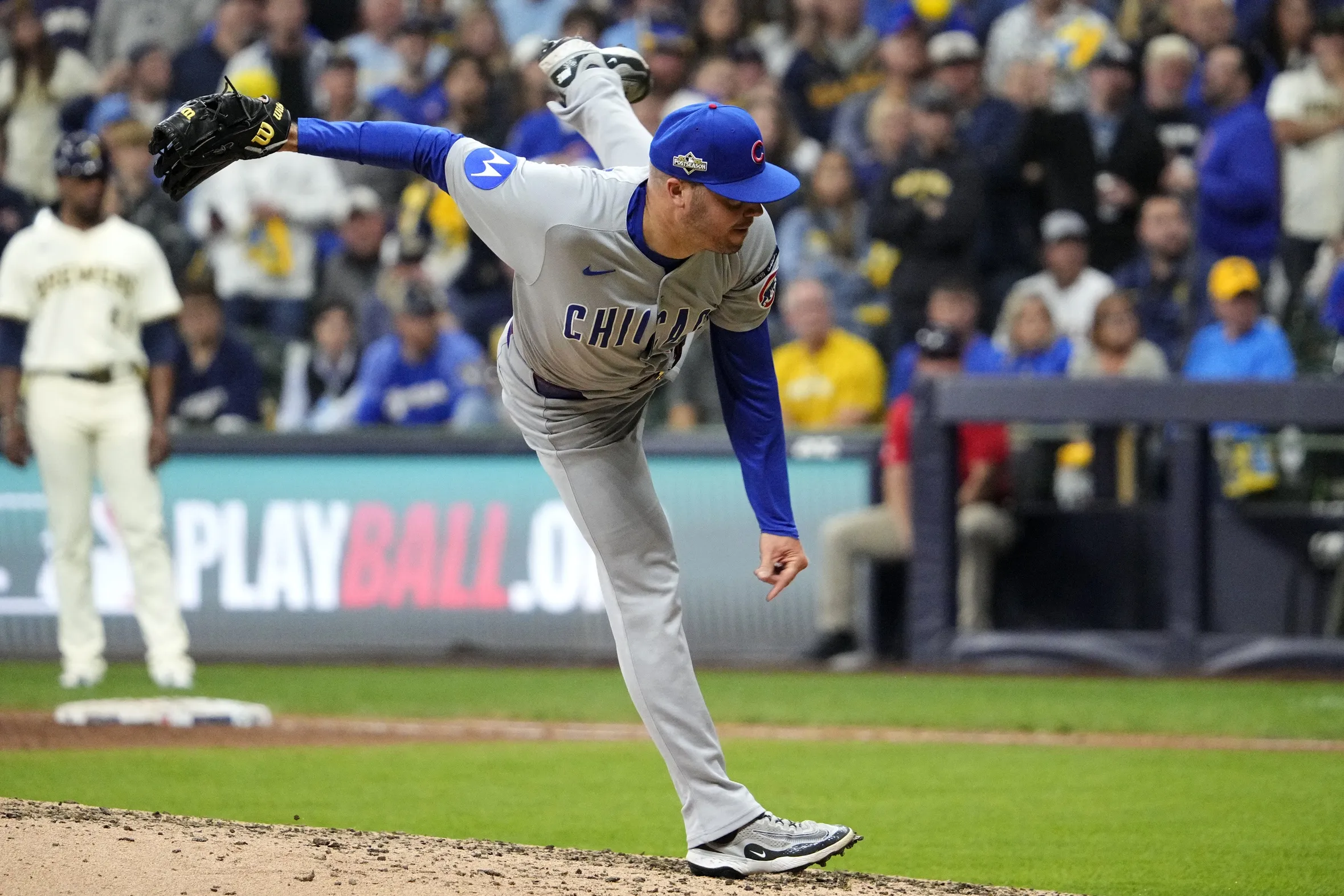 Cubs Retain Key Reliever Caleb Thielbar as Bullpen Rebuild Continues