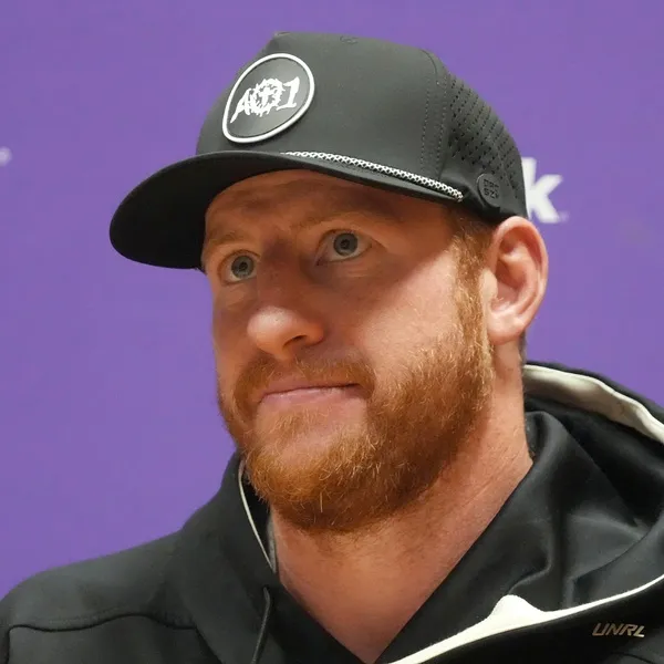 Carson Wentz's Season Ended by Shoulder Injury, Surgery Pending