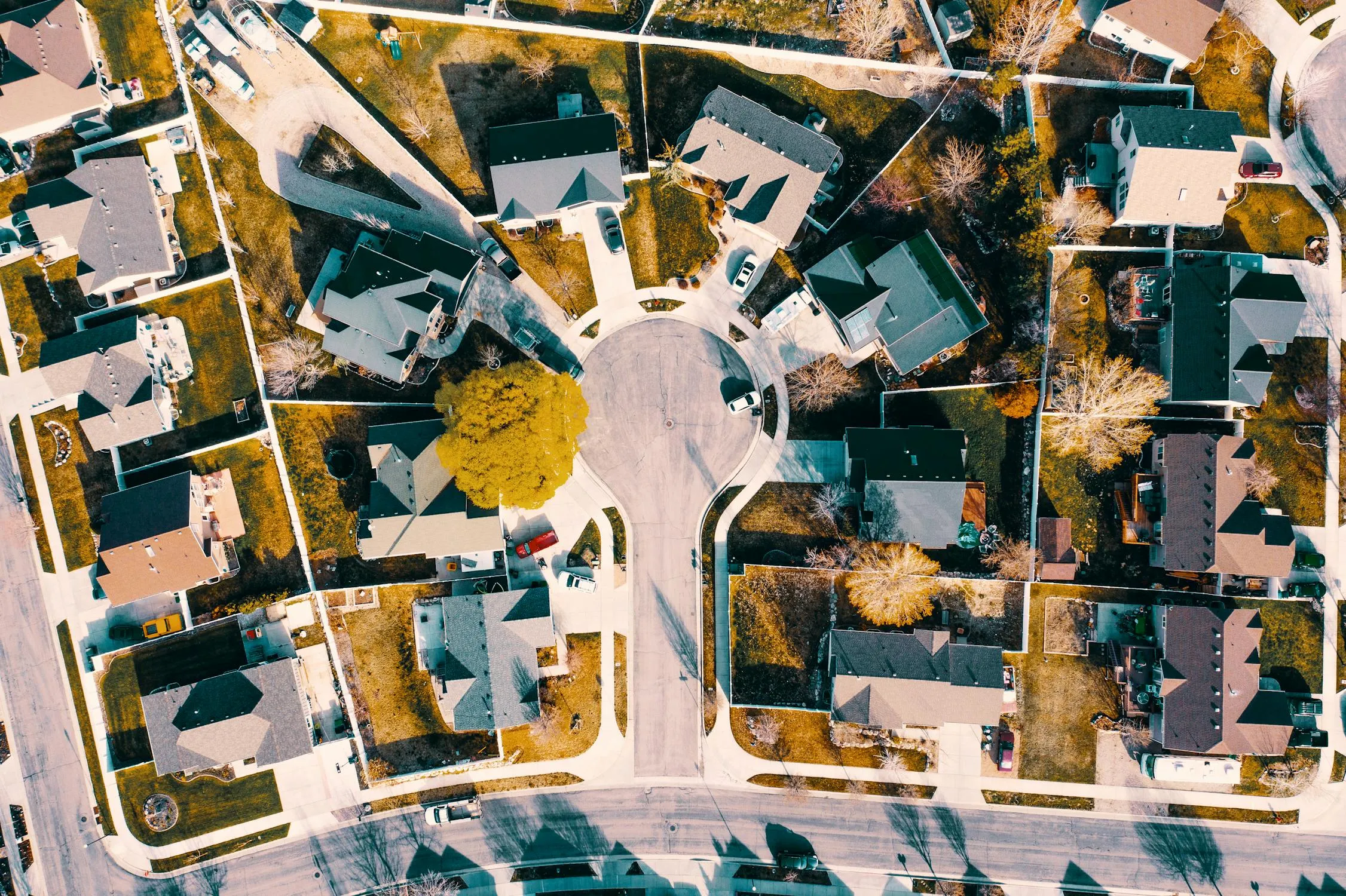 10 Neighborhood Traditions That Brought Everyone Together