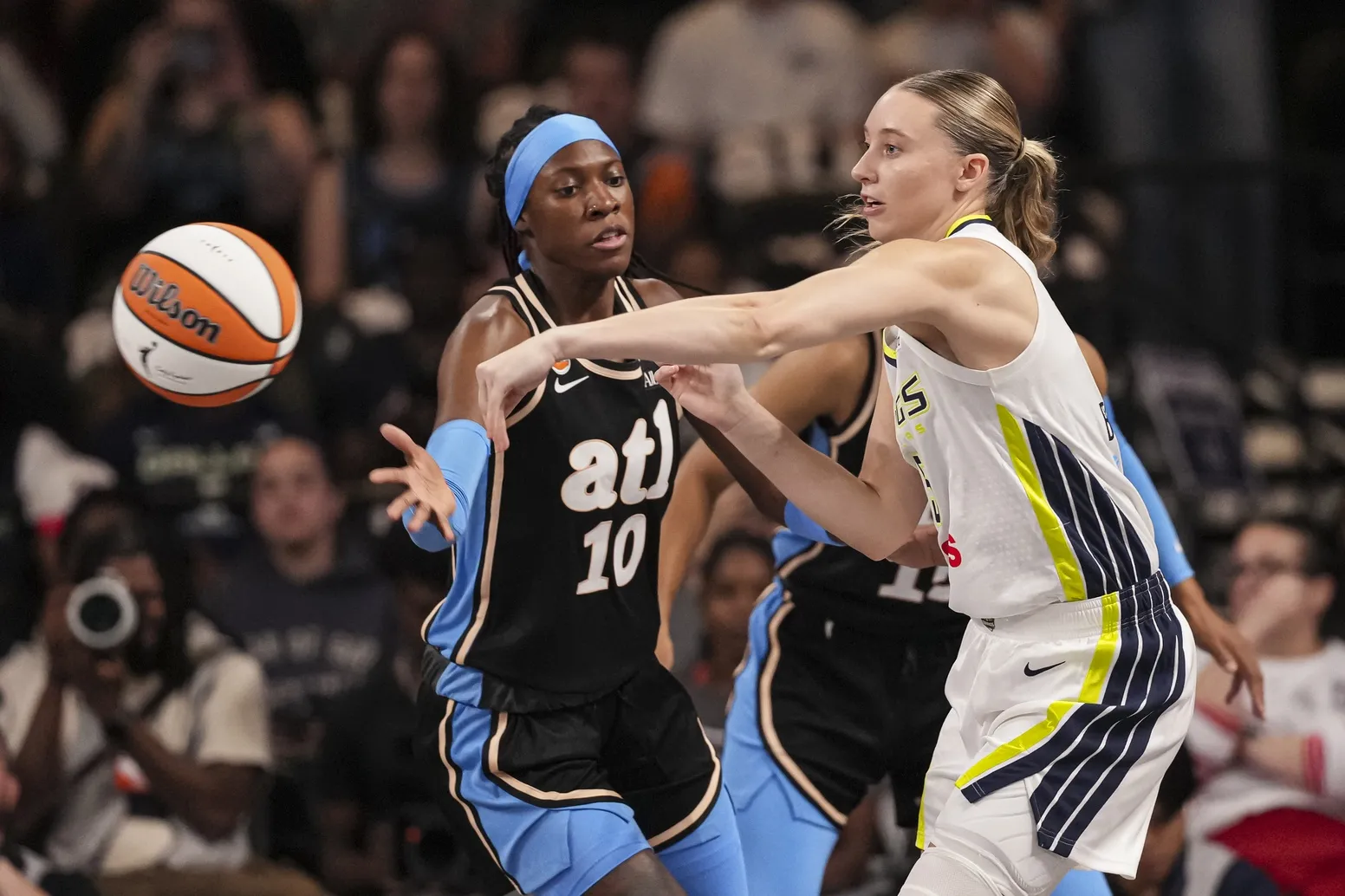 Karl Smesko Timeout Sparks Rhyne Howard-Led Surge in Dream Win