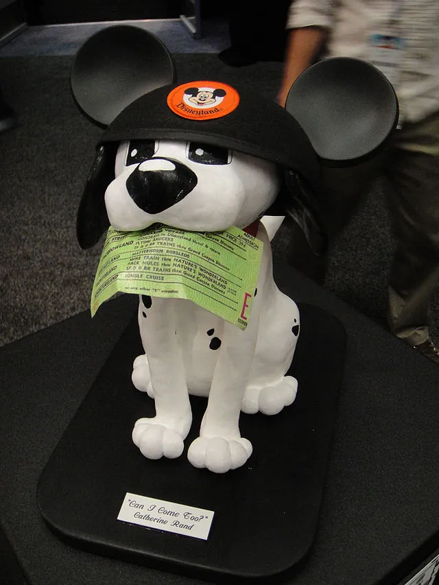 The Conmunity - Pop Culture Geek from Los Angeles, CA, USA on Wikimedia Commons 