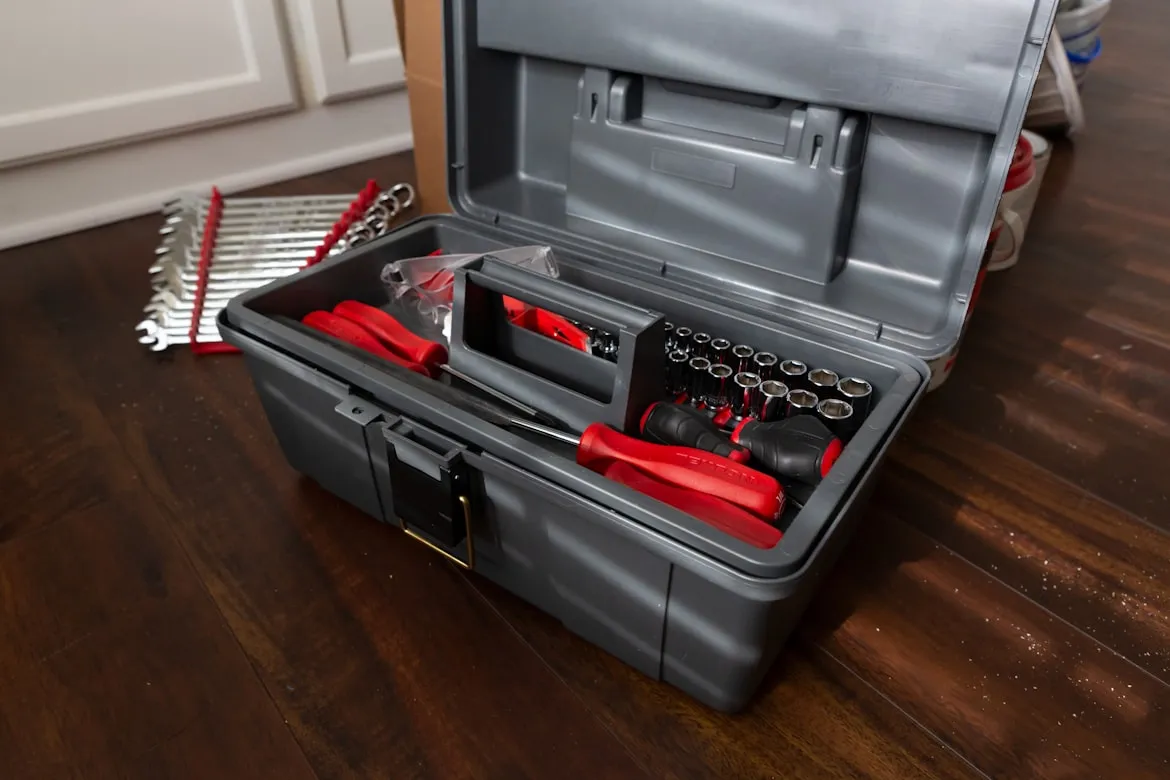 Tekton from Unsplash